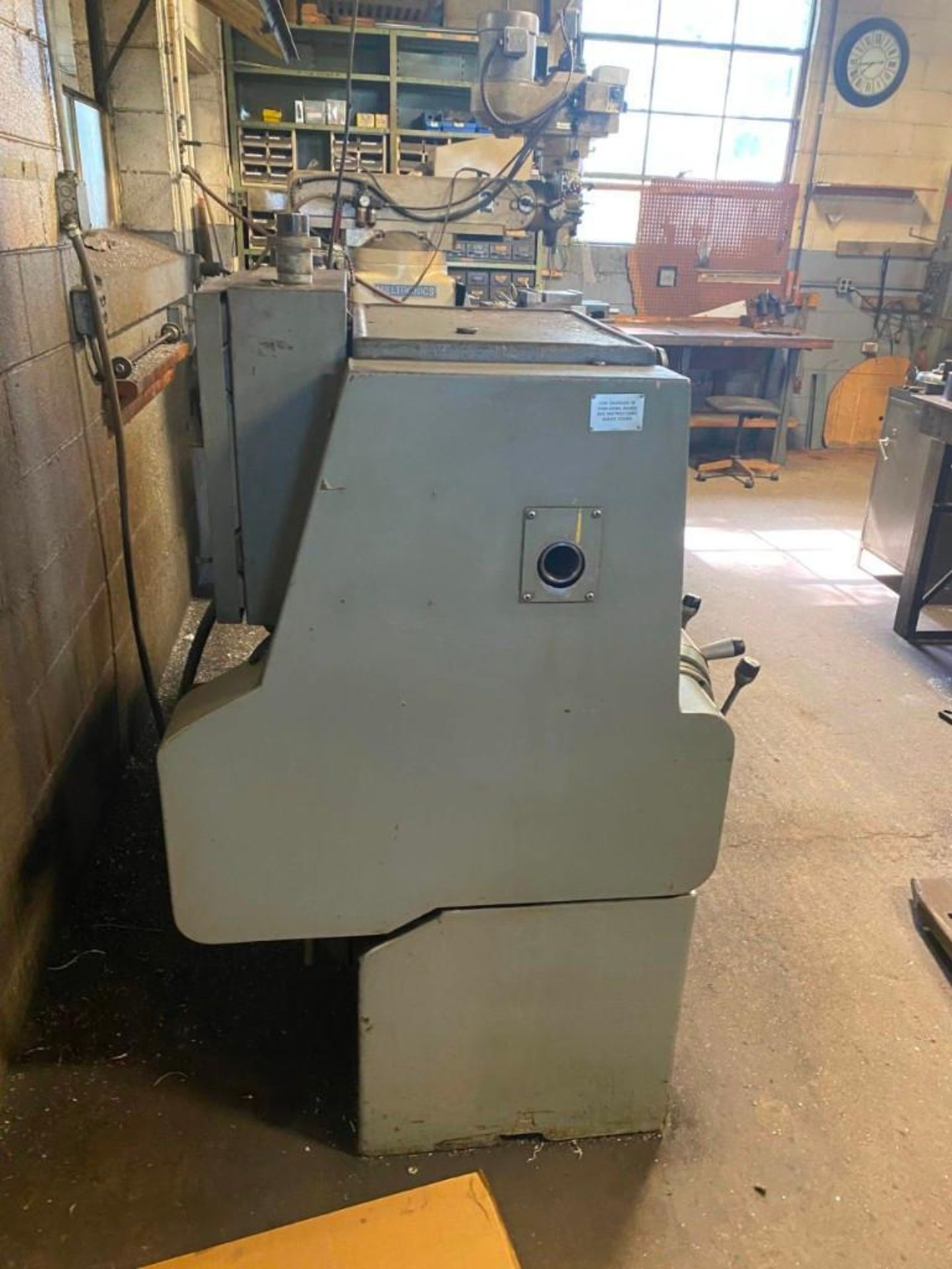 CINCINNATI MILACRON 17X30 LR HYDRA SHIFT METALWORKING LATHE, 17 INCH - Image 5 of 5