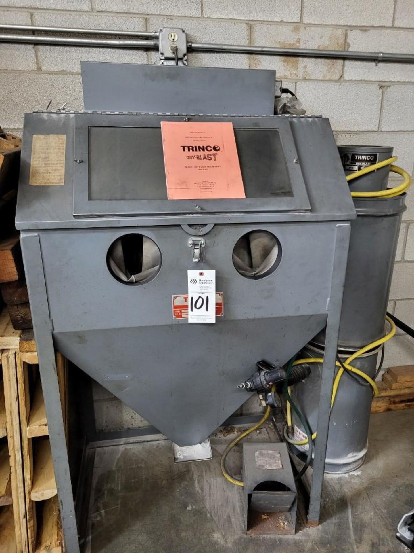 TRINCO DRY BLAST 36/BP BLASTING CABINET WITH DUST COLLECTOR