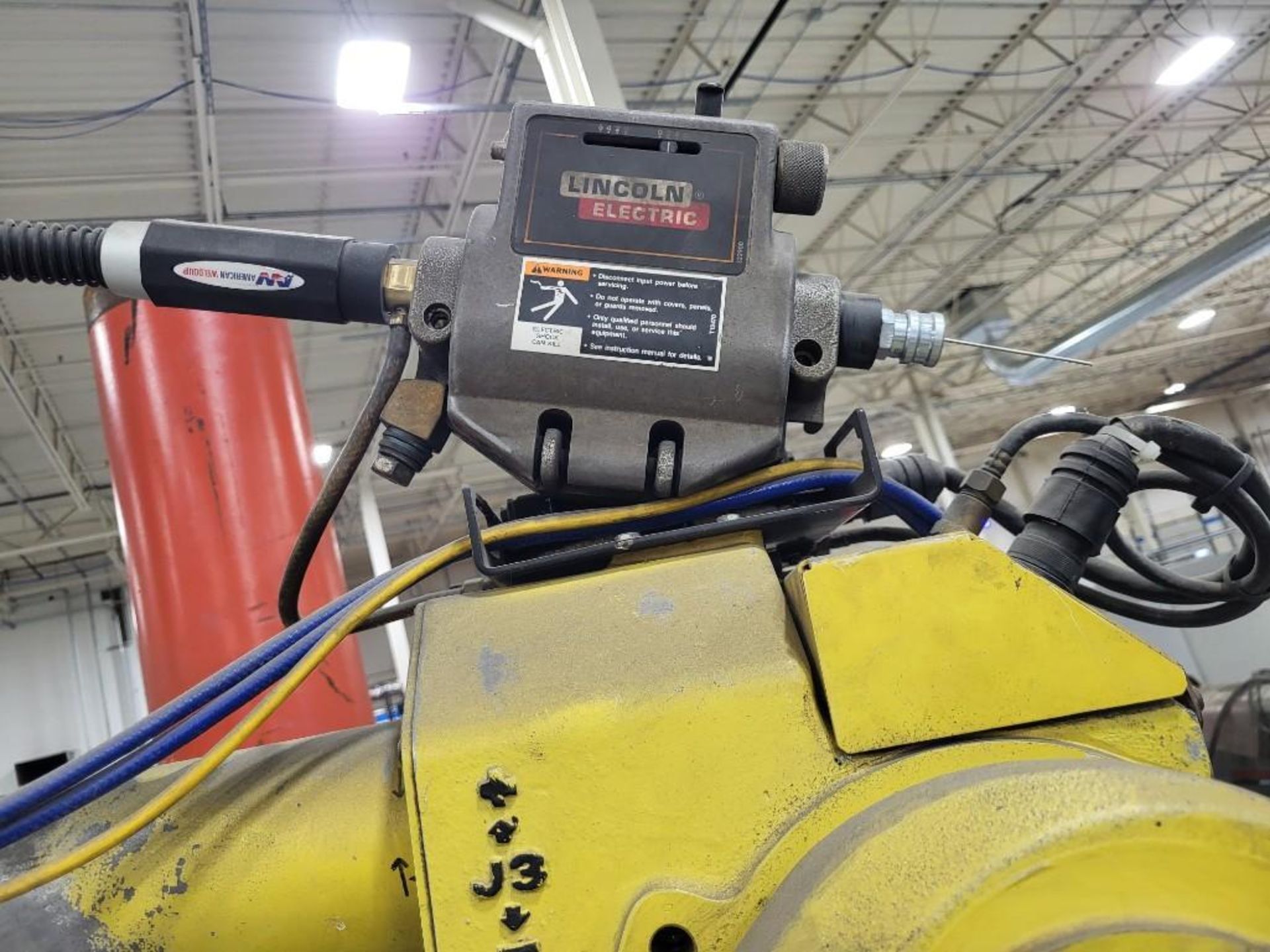 FANUC / LINCOLN ELECTRIC ROBOTIC WELDING CELL - Image 8 of 32