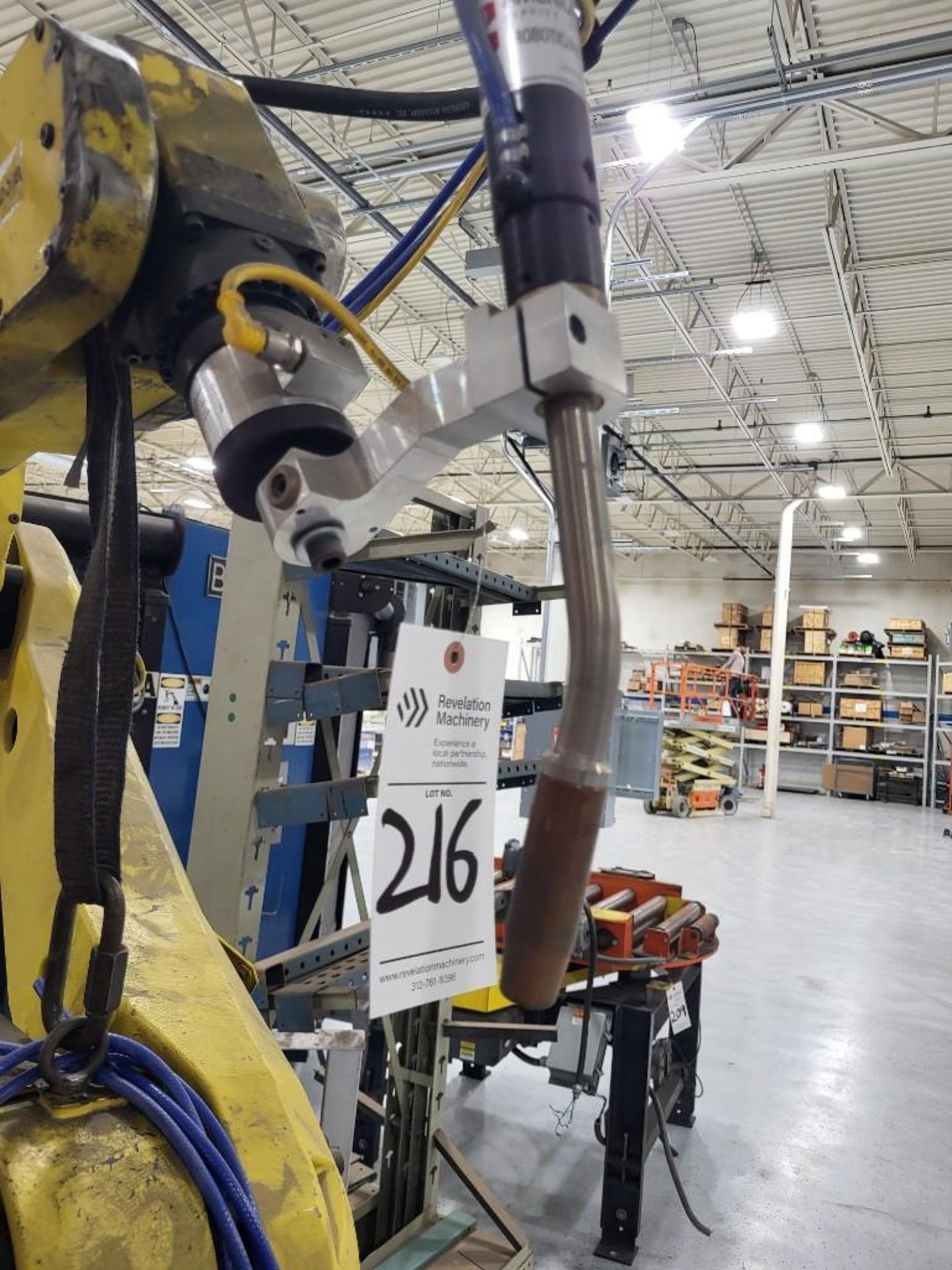 FANUC / LINCOLN ELECTRIC ROBOTIC WELDING CELL - Image 10 of 32