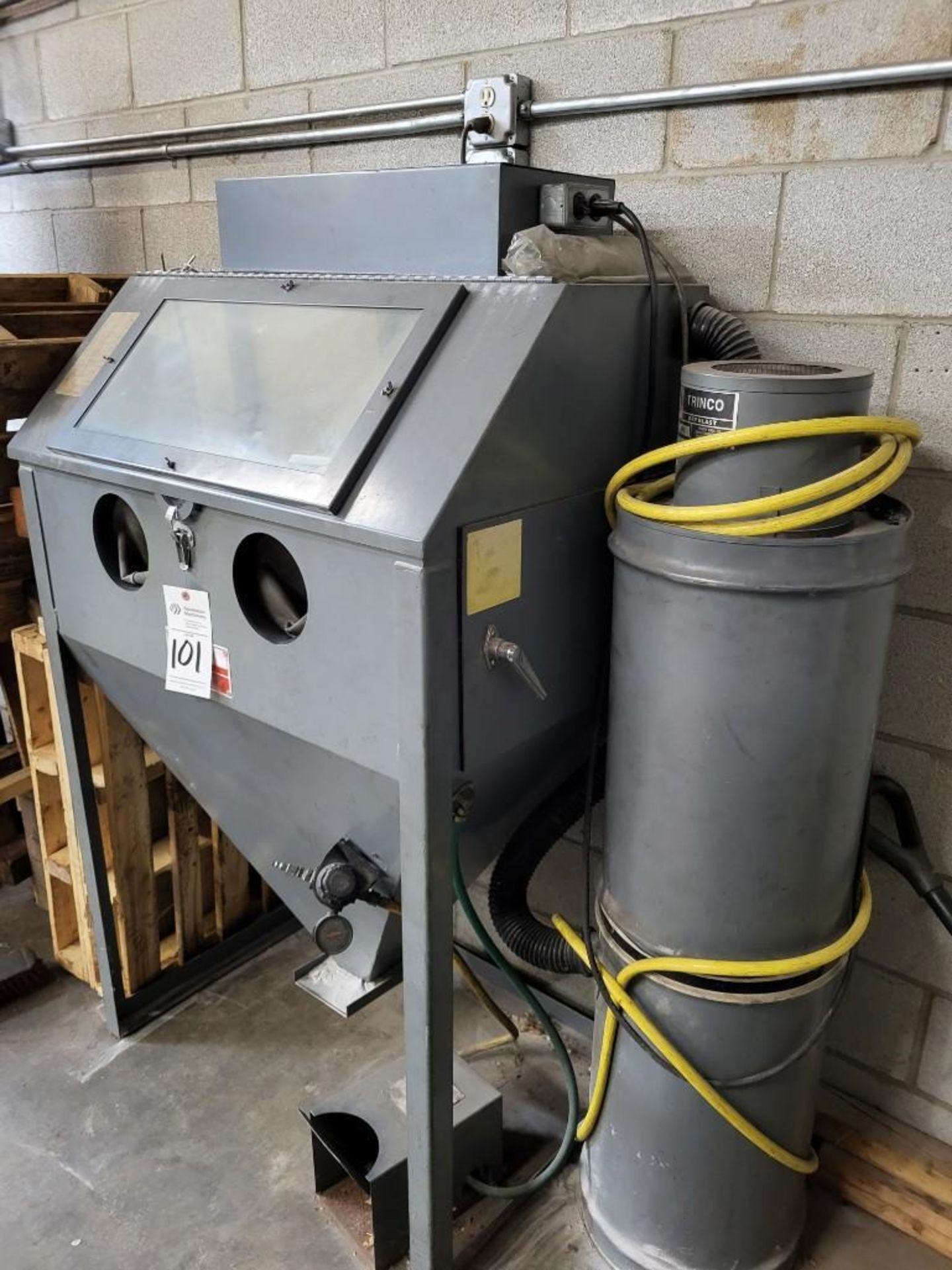 TRINCO DRY BLAST 36/BP BLASTING CABINET WITH DUST COLLECTOR - Image 7 of 7