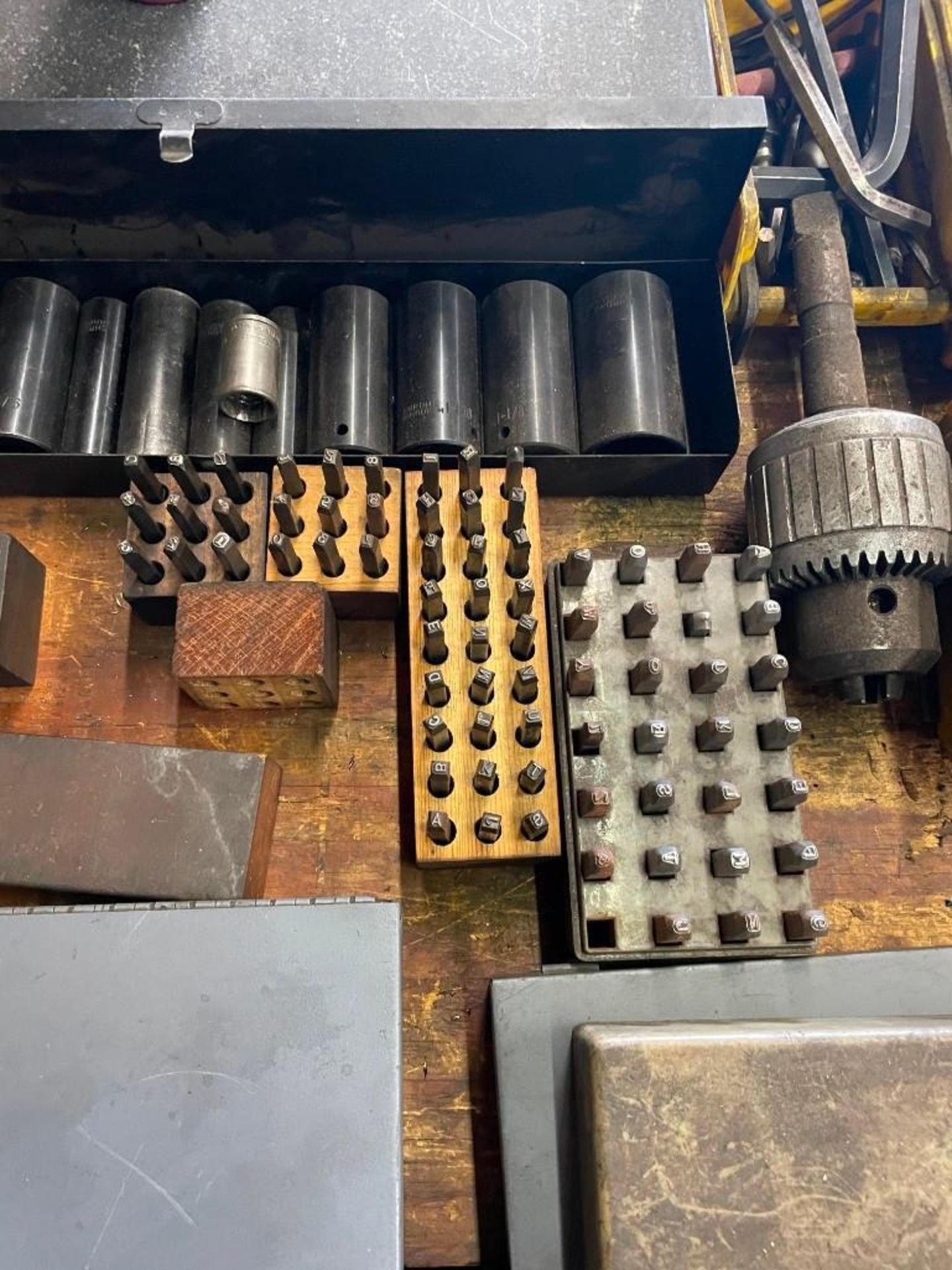 LARGE LOT OF DRILL BITS, REAMERS, IMPACT SOCKETS, MILLING AND LATHE TOOLING - Image 10 of 10