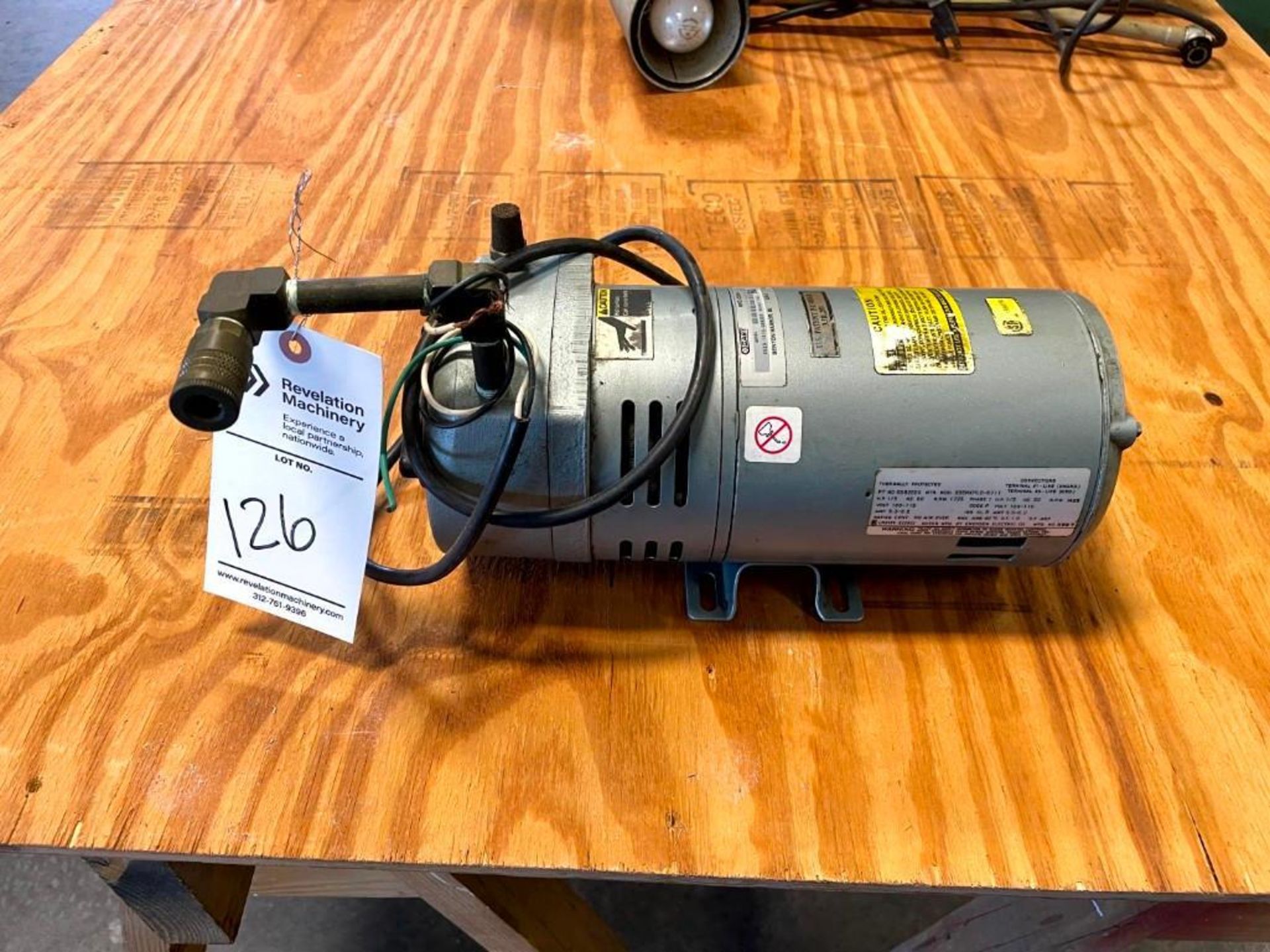 GAST ROTARY VANE VACUUM PUMP