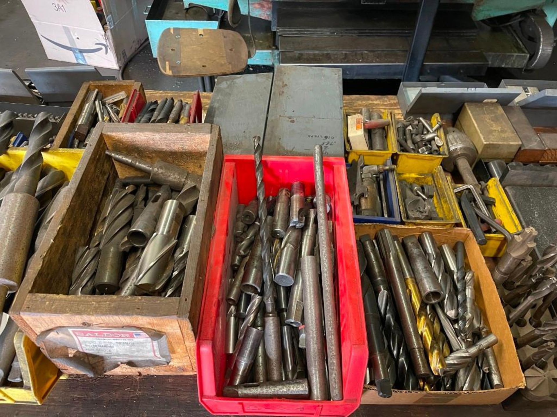 LARGE LOT OF DRILL BITS, REAMERS, IMPACT SOCKETS, MILLING AND LATHE TOOLING - Image 2 of 10