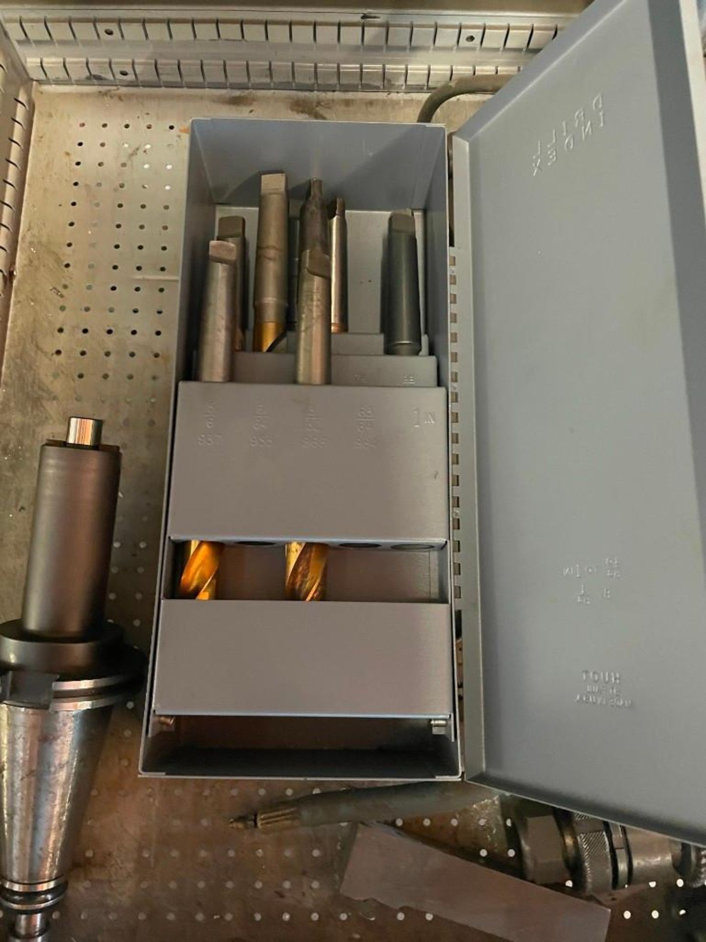 GREEN TOOLING CABINET WITH CONTENTS, TOOLING, COLLETS, SURFACE PLATE, ETC. - Image 17 of 17