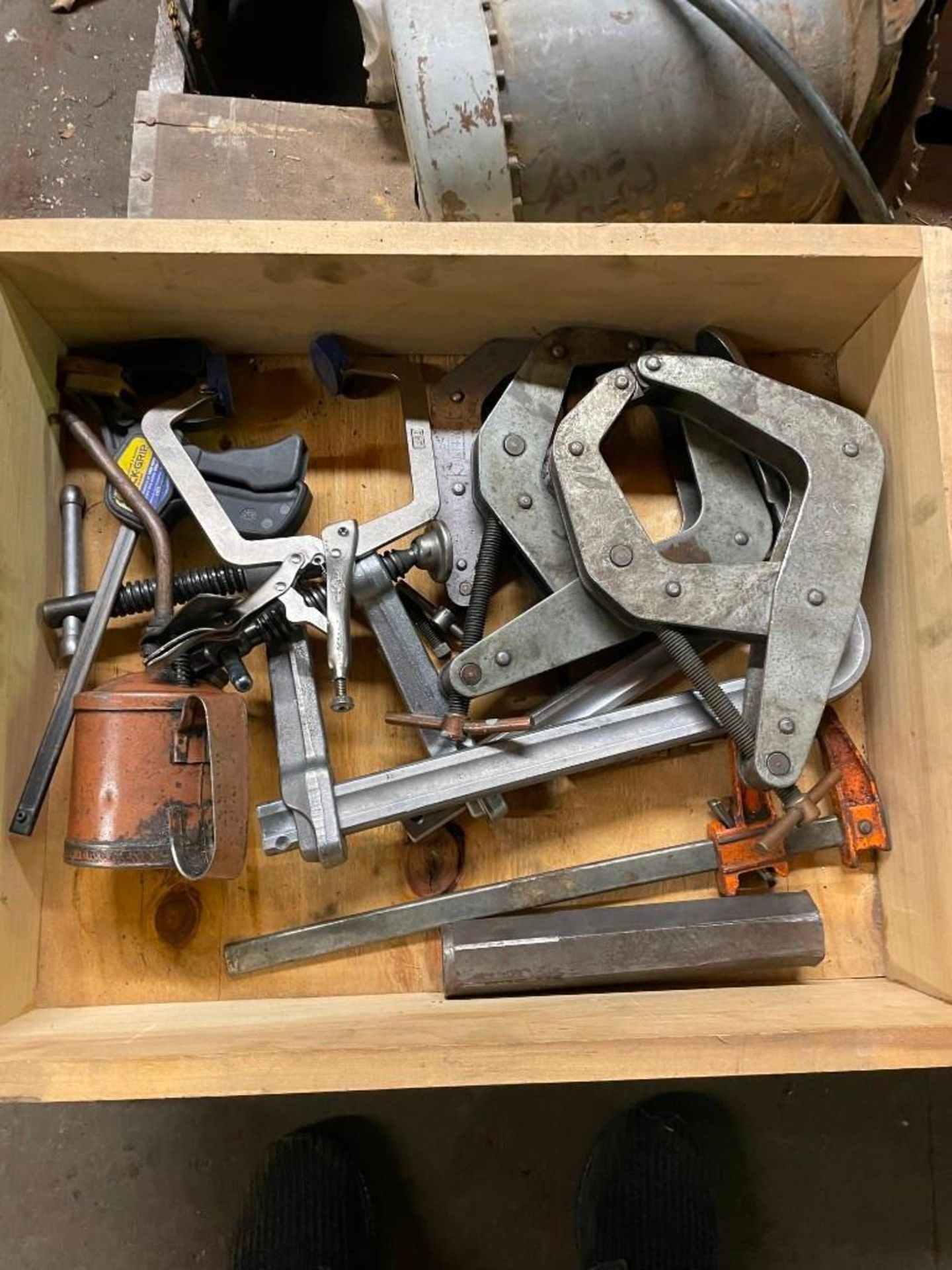 LOT OF CLAMPS, PUMPS, FILTERS - Image 2 of 7
