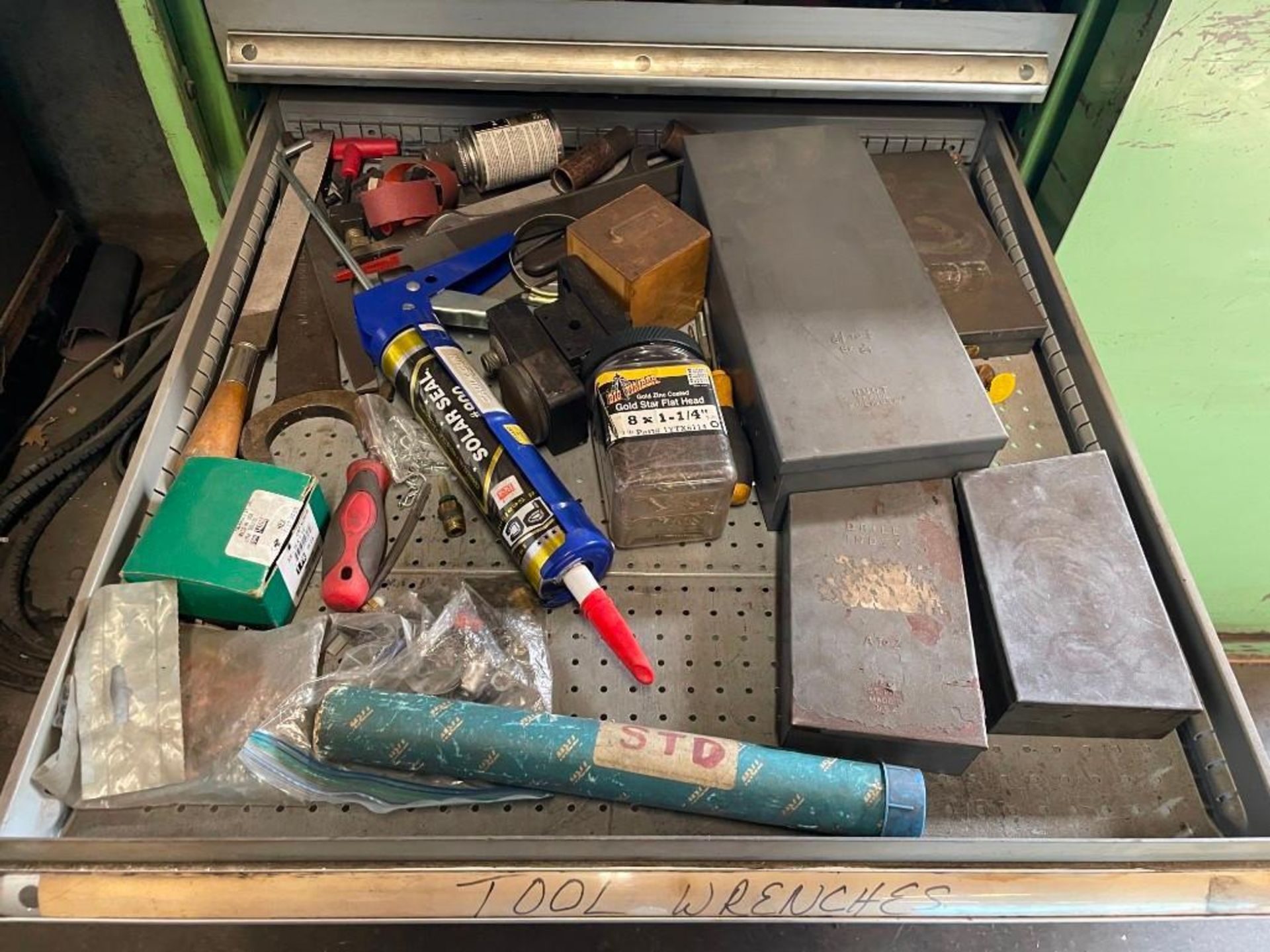 GREEN TOOLING CABINET WITH CONTENTS, TOOLING, COLLETS, SURFACE PLATE, ETC. - Image 12 of 17