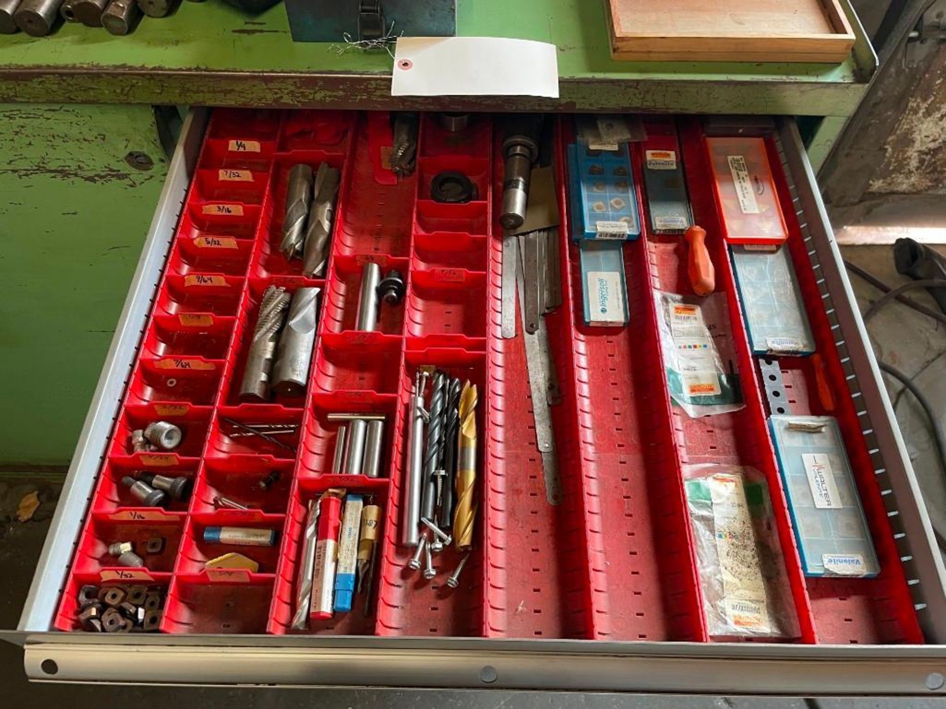 GREEN TOOLING CABINET WITH CONTENTS, TOOLING, COLLETS, SURFACE PLATE, ETC. - Image 6 of 17