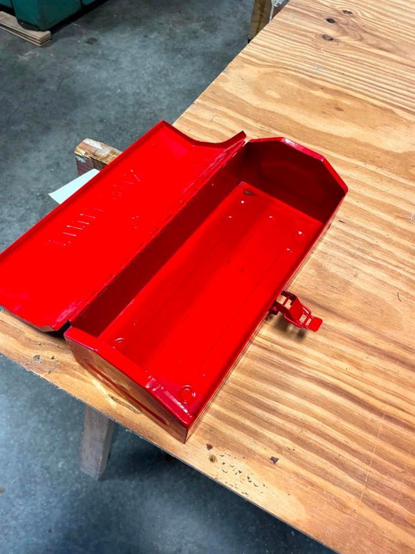 RED TOOL BOX - Image 2 of 2