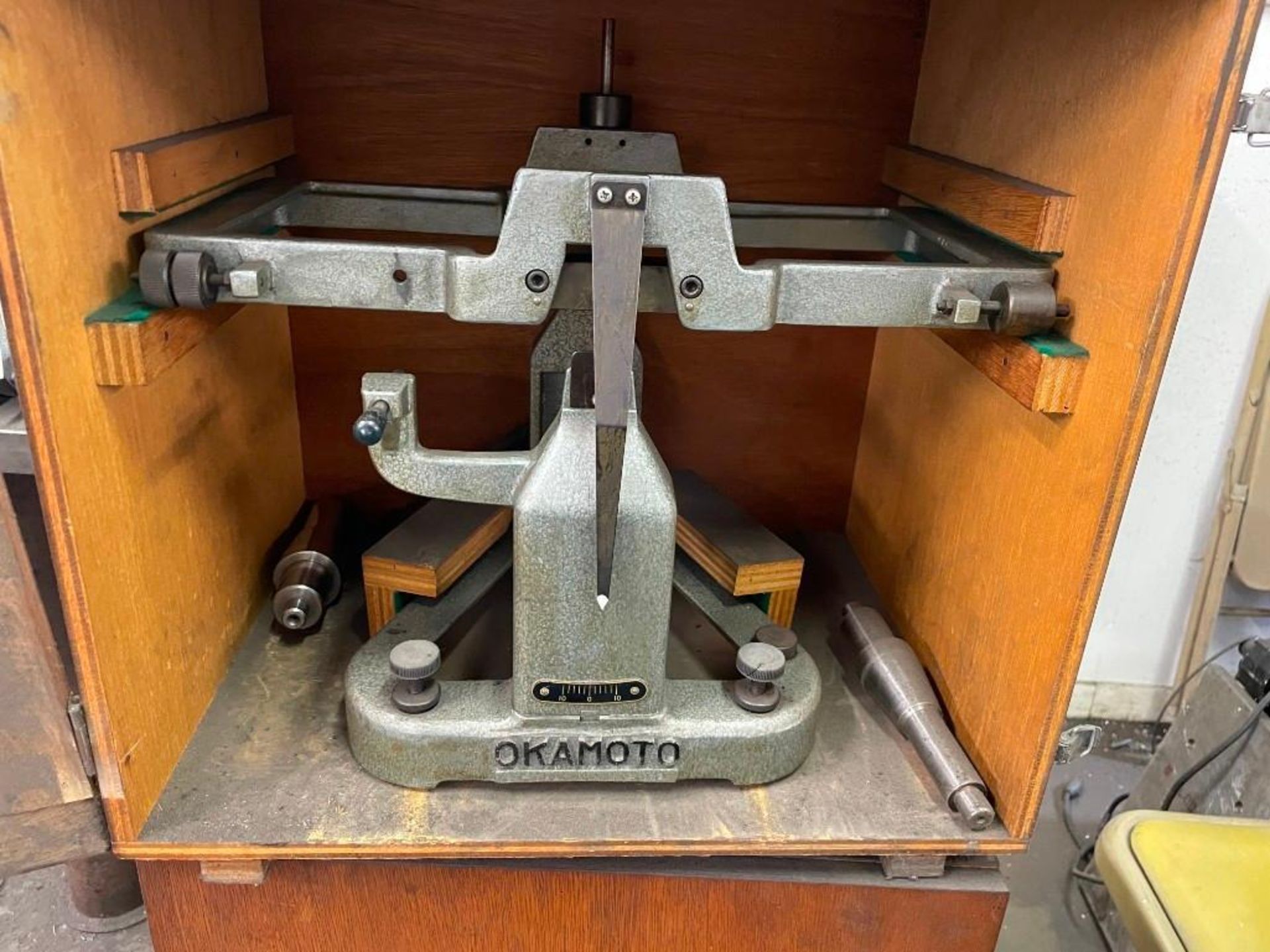 OKAMOTO ACCUGAR 12"X24" 124N SURFACE GRINDER WITH MAGNETIC CHUCK - Image 7 of 8