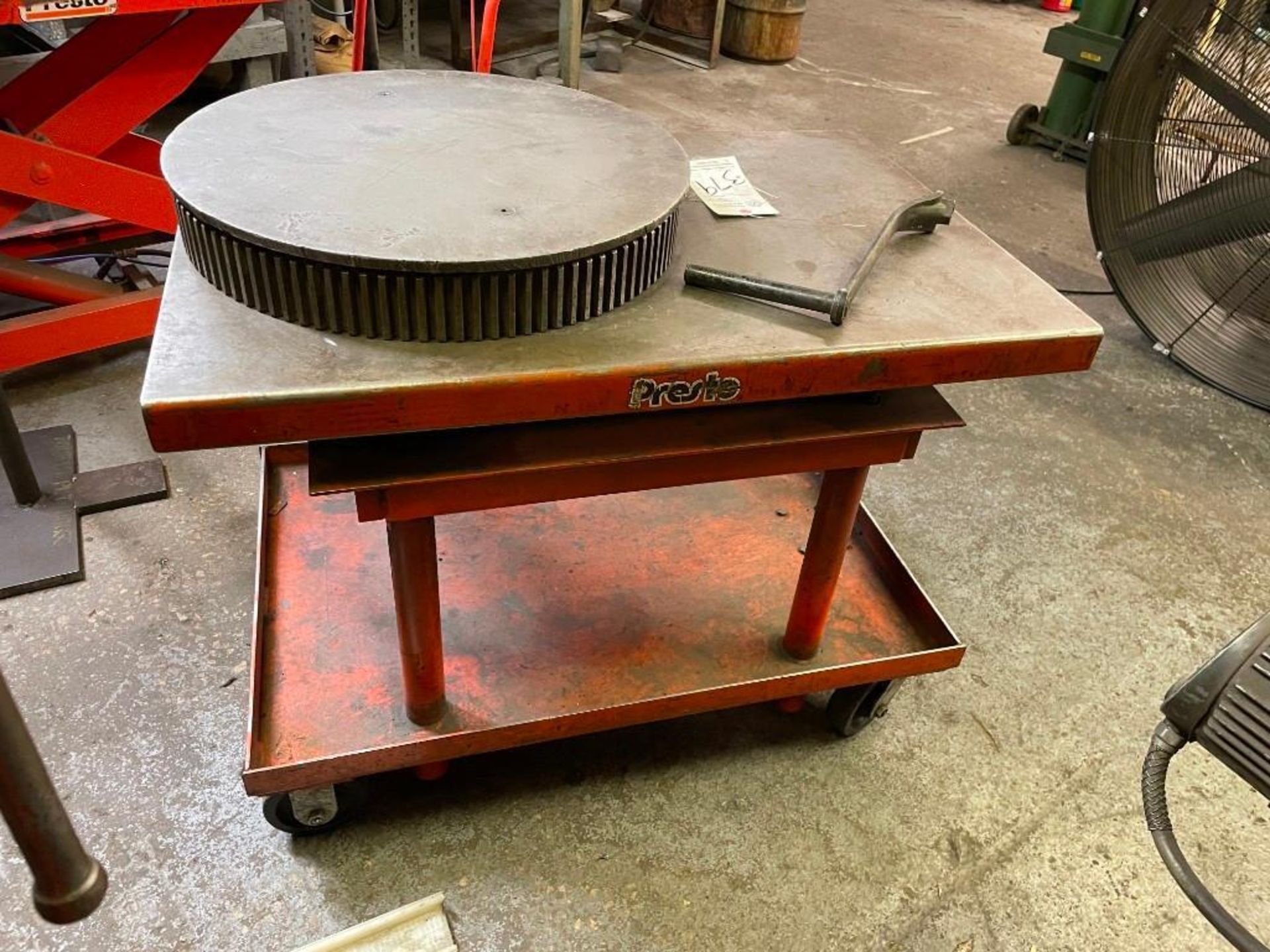 LEE ENGINEERING COMPANY P2436 MANUAL LIFT TABLE - Image 3 of 4