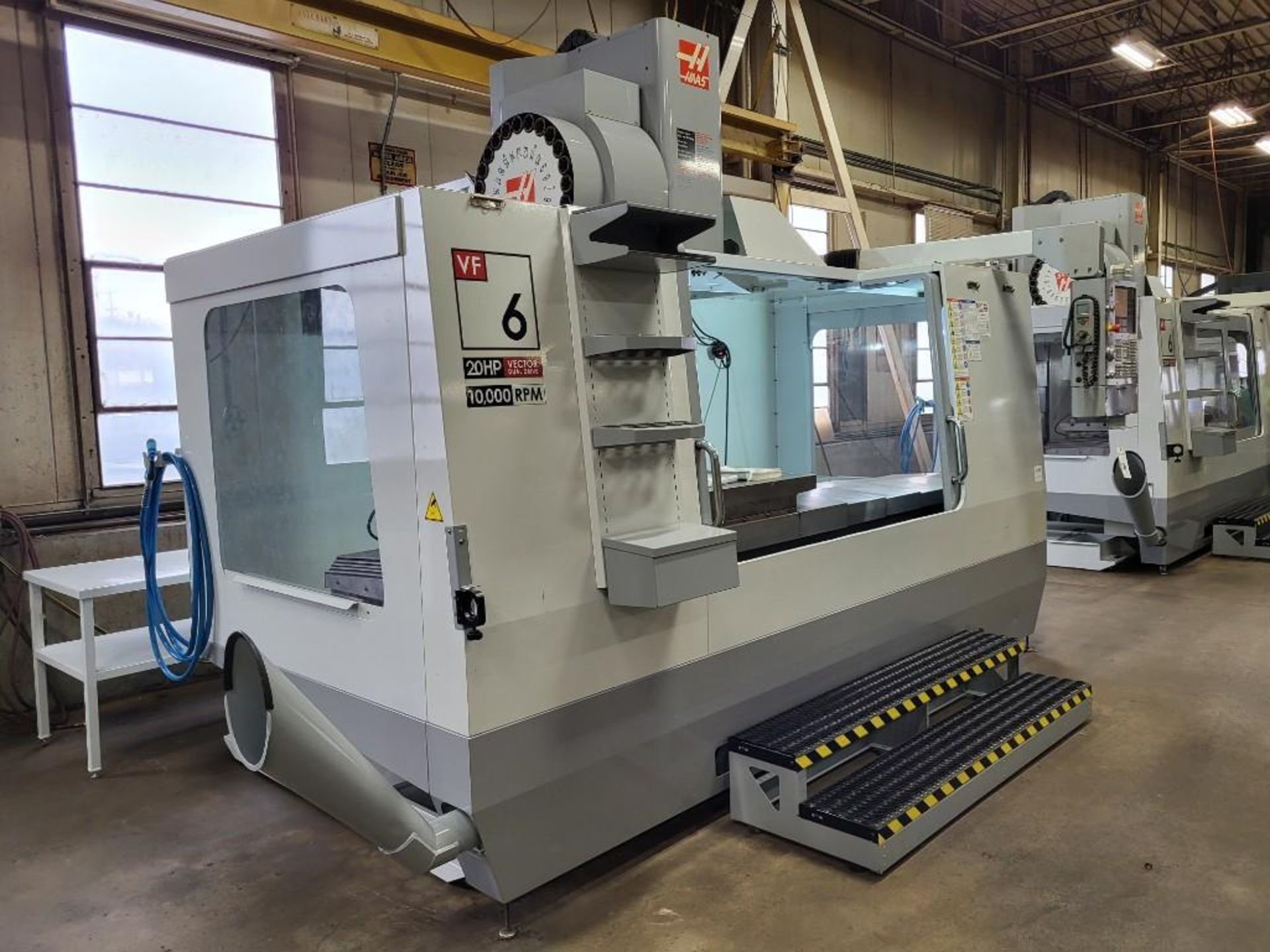 HAAS VF-6 D/40 VERTICAL MACHINING CENTER, 2007 - Image 4 of 19