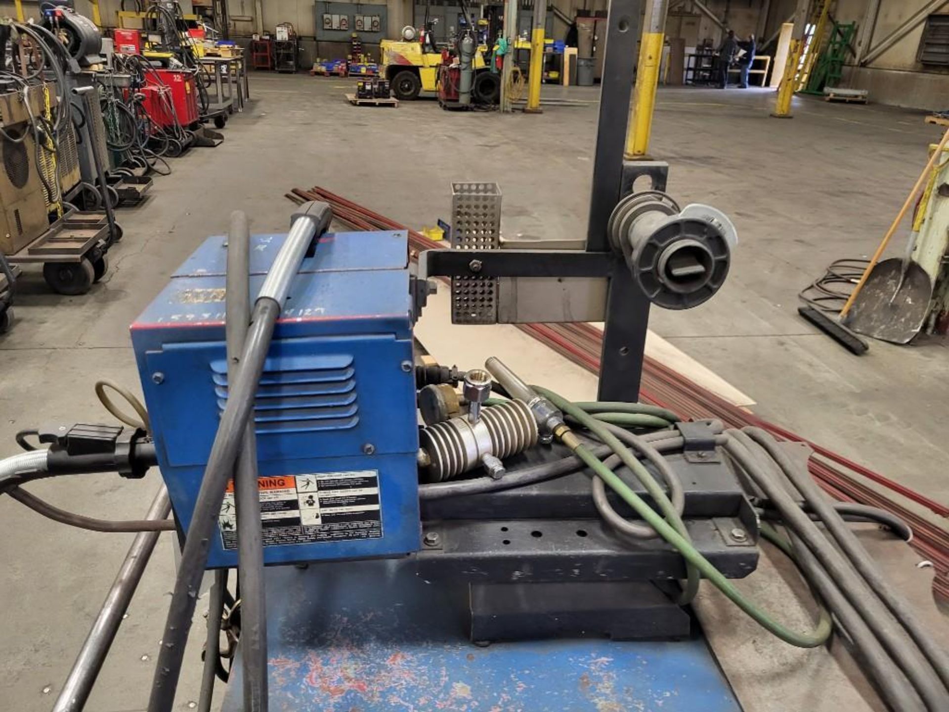LINCOLN ELECTRIC IDEALARC CV-400 MIG WELDER WITH LN-7 WIRE FEEDER - Image 5 of 11