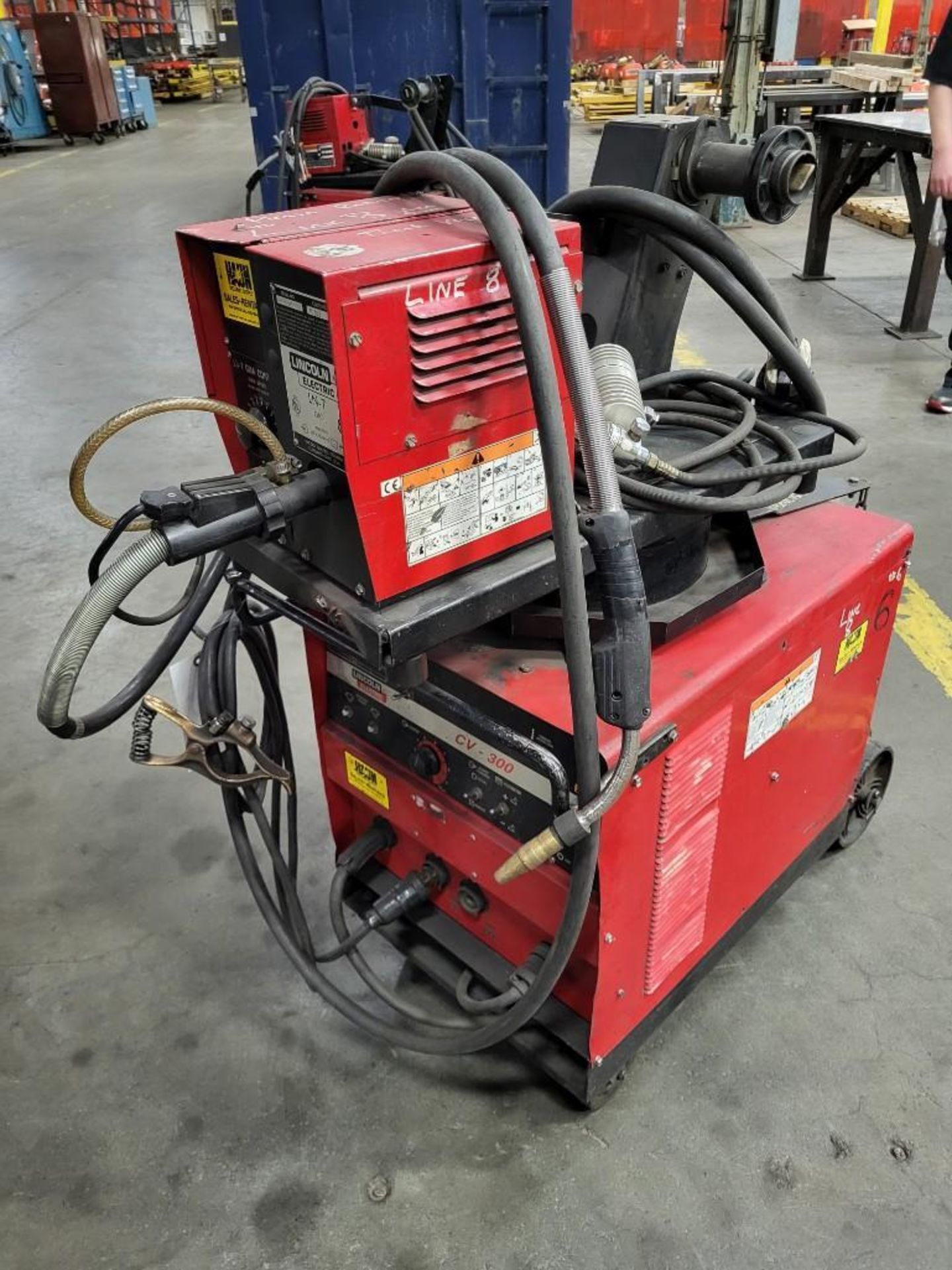 LINCOLN ELECTRIC CV-300 MIG WELDER WITH LN-7 WIRE FEEDER - Image 2 of 9