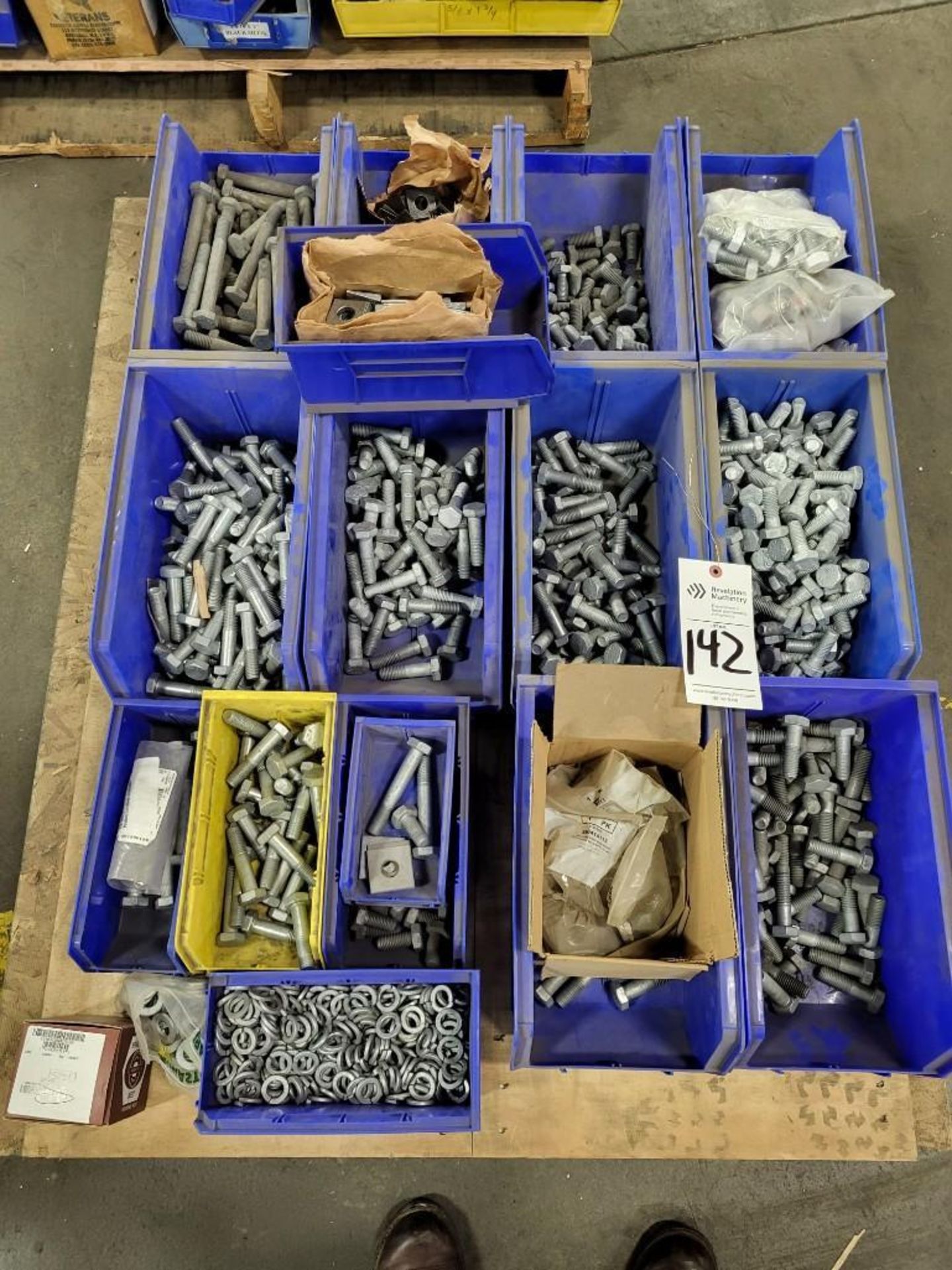 HARDWARE BINS - WASHERS, BOLTS, ZINC