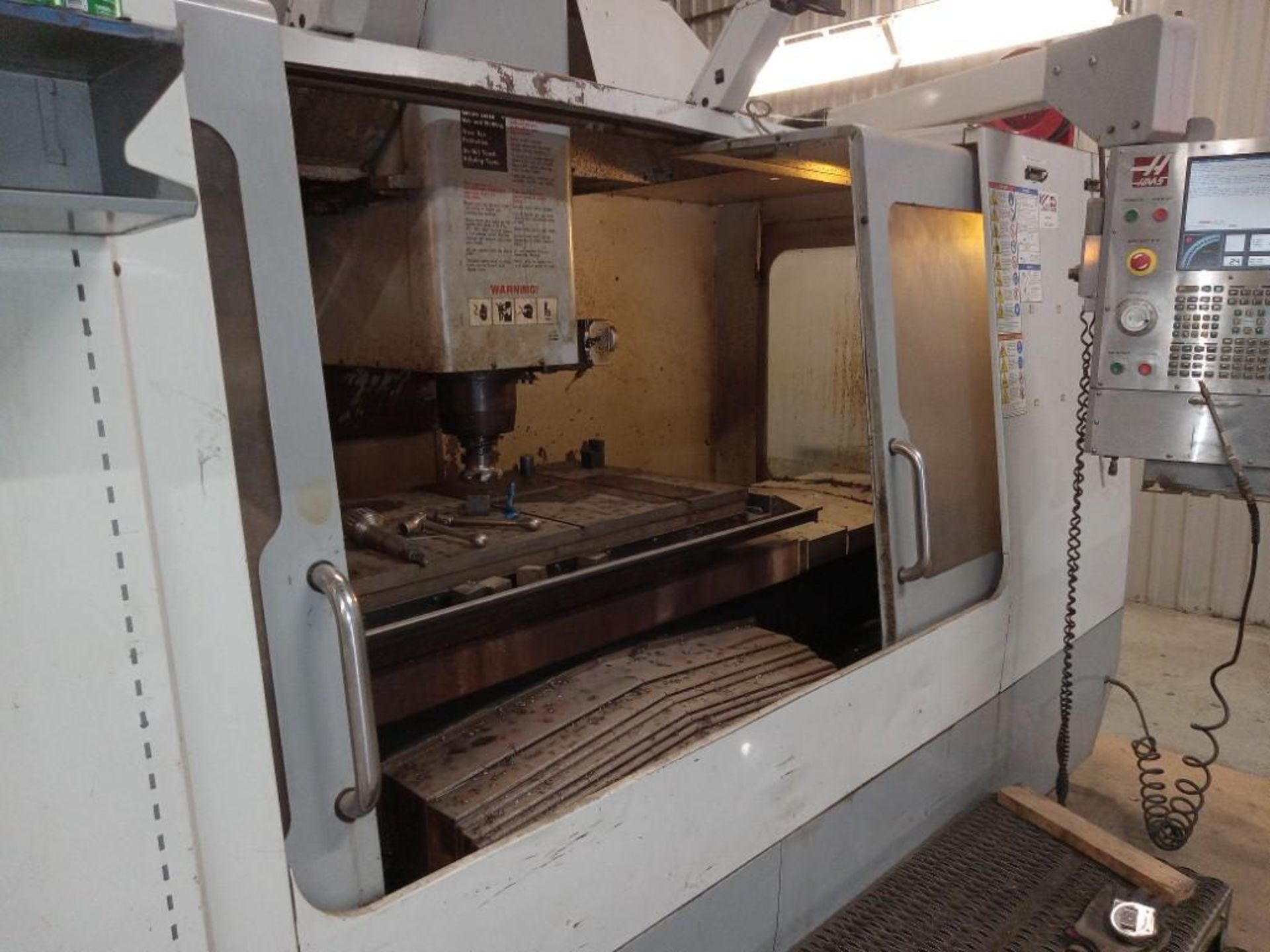 HAAS VF-6/50 VERTICAL MACHINING CENTER - Image 9 of 17