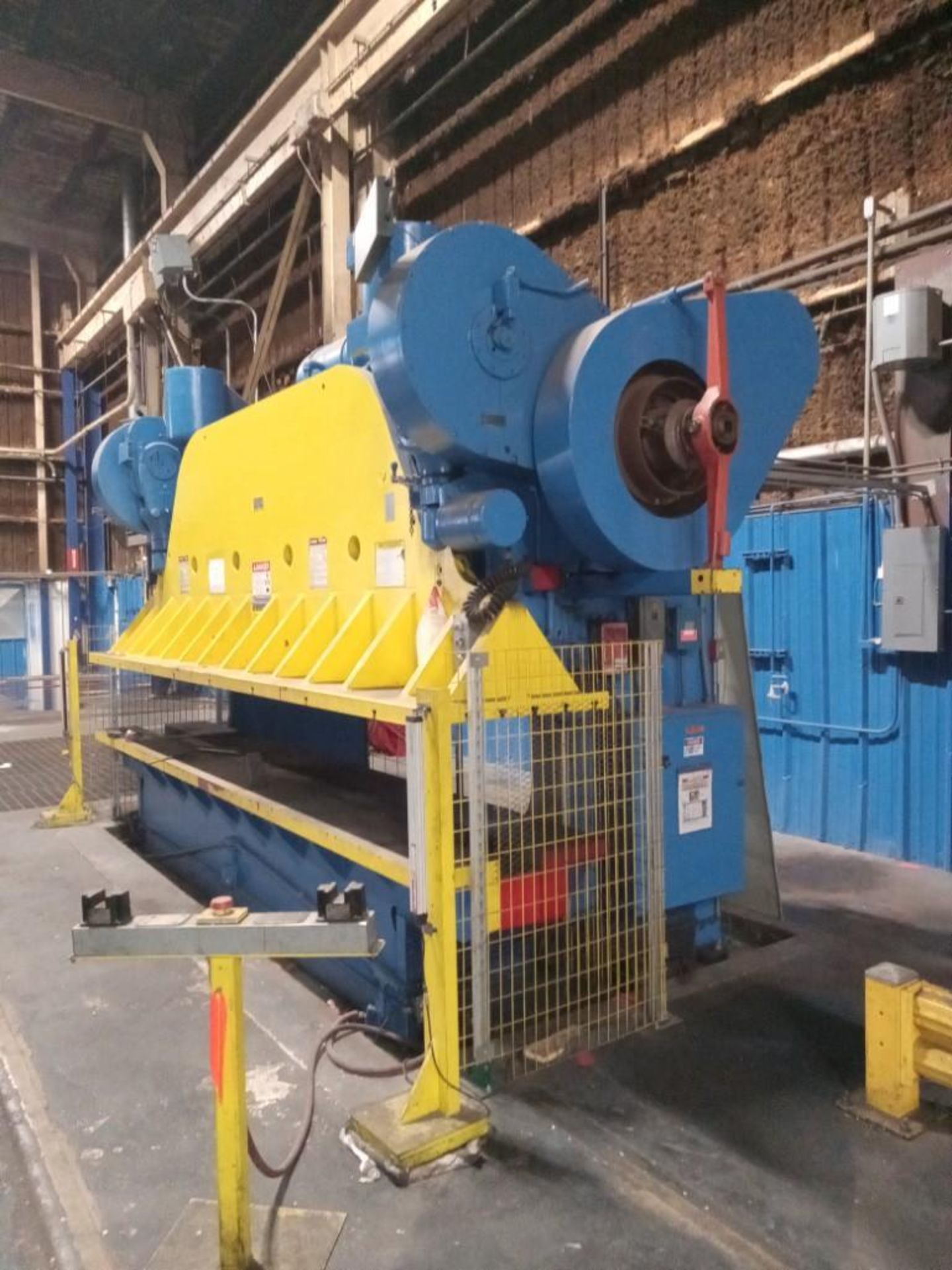 24" X 144" CINCINNATI SERIES 9 PRESS BRAKE; 225 TON - Image 2 of 11