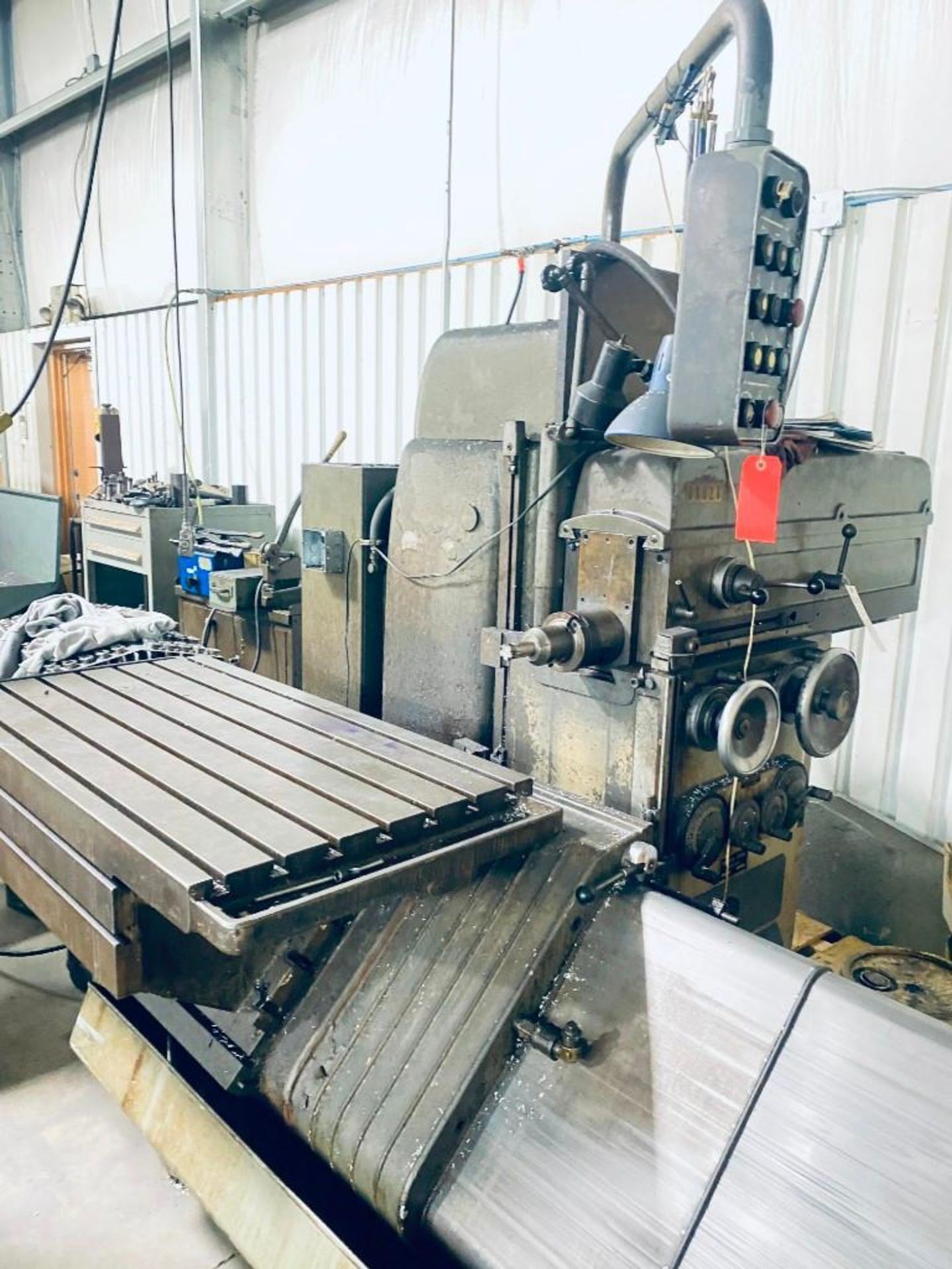 FRIEDRICH DECKEL HORIZONTAL MILLING MACHINE W/ TOOLING AND ATTACHMENTS