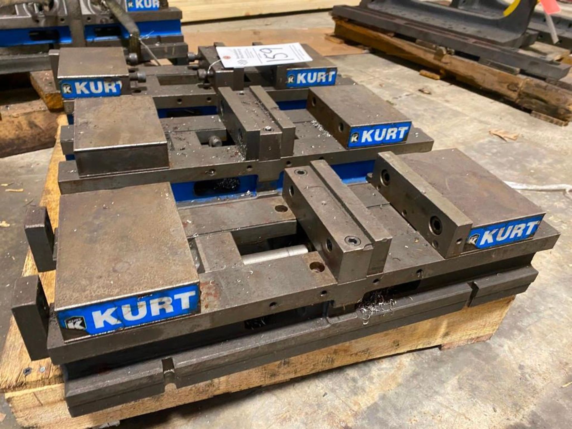 (3) KURT DOUBLE STATION MACHINING VISES - Image 4 of 4