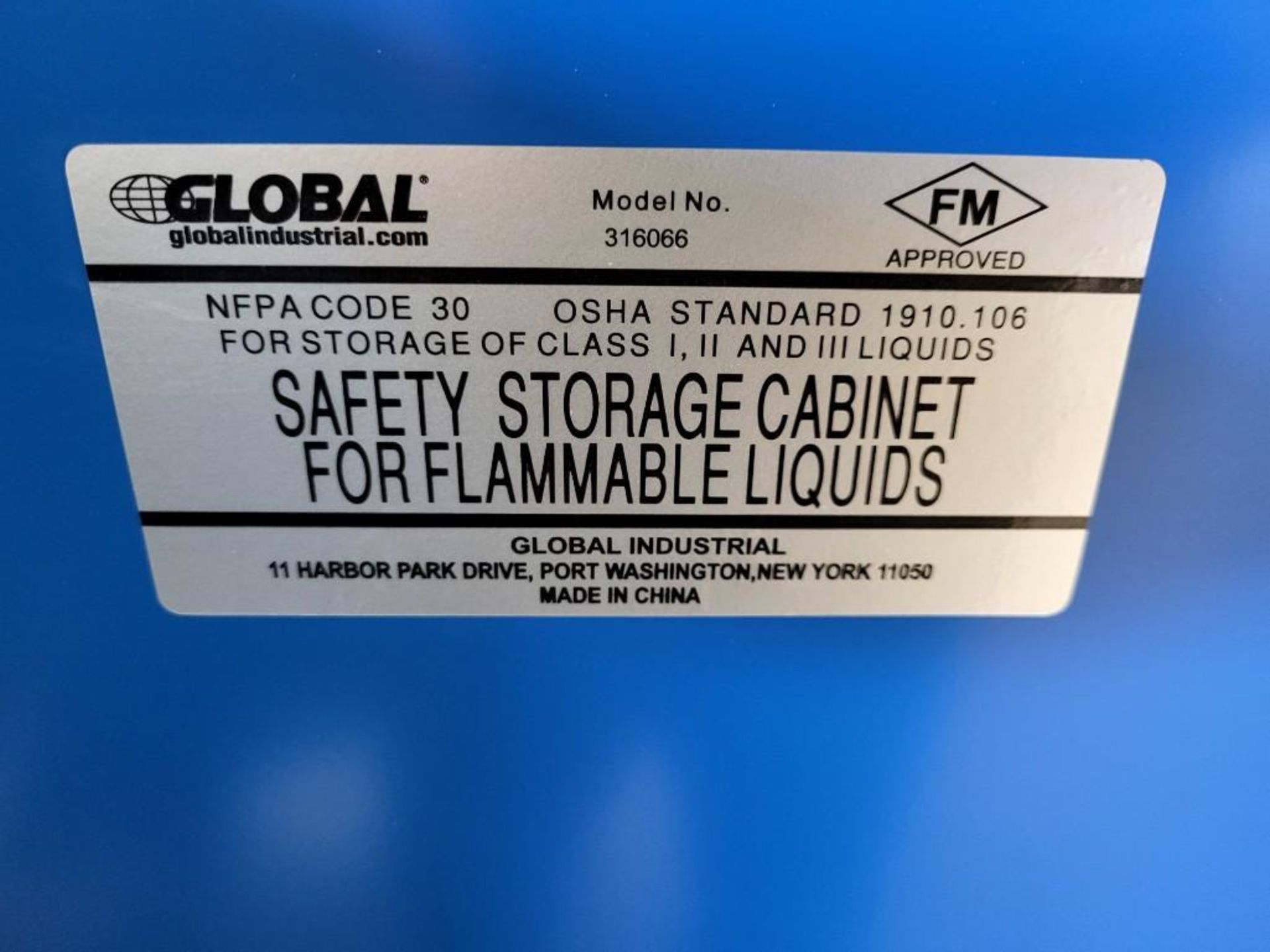 GLOBAL INDUSTRIAL SAFETY STORAGE CABINET FOR FLAMMABLE LIQUIDS - Image 6 of 6