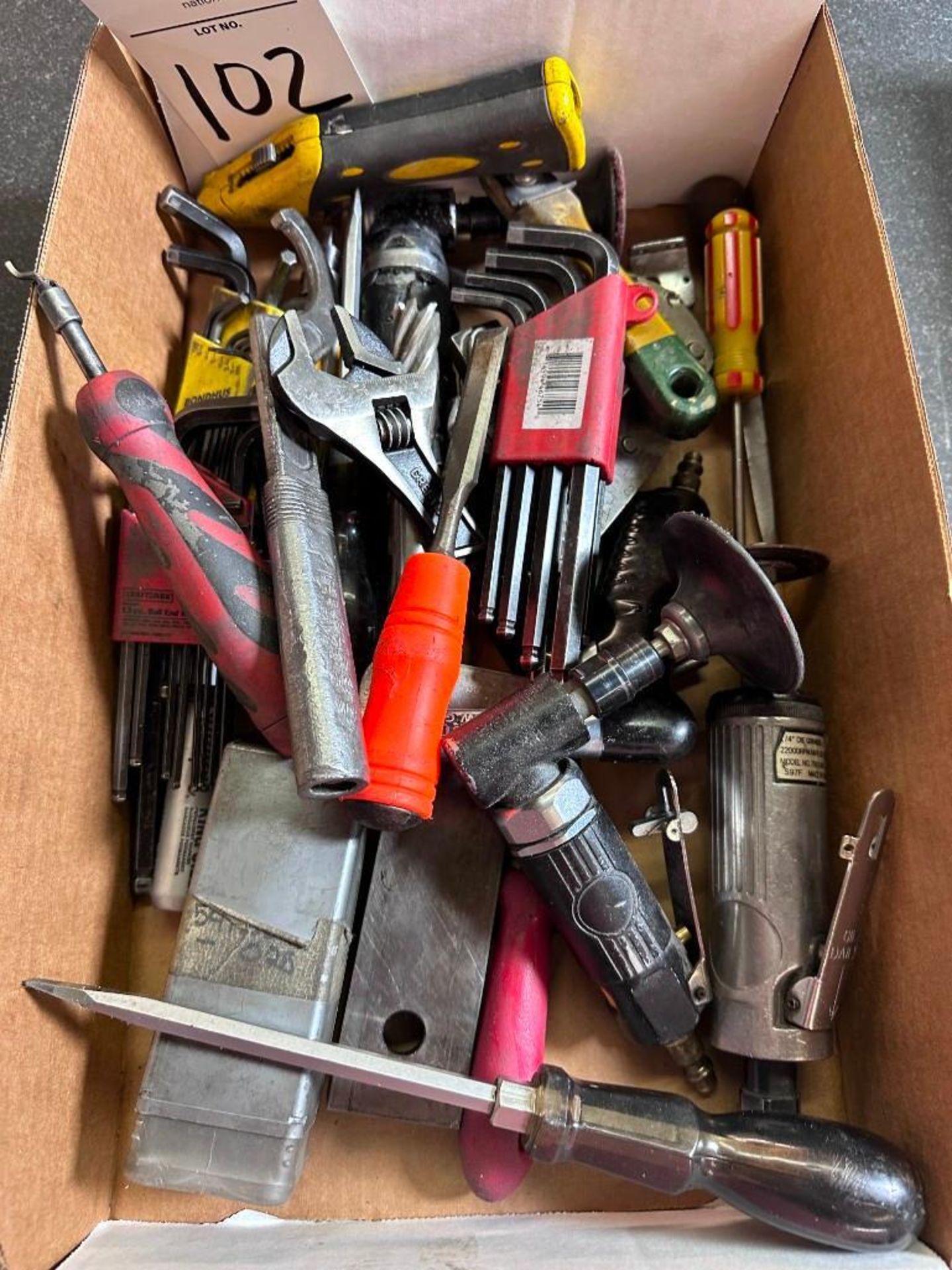 HAND TOOLS: AIR TOOLS, ALLEN WRENCHES, SCREWDRIVERS, ADJUSTABLE WRENCHES - Image 2 of 2