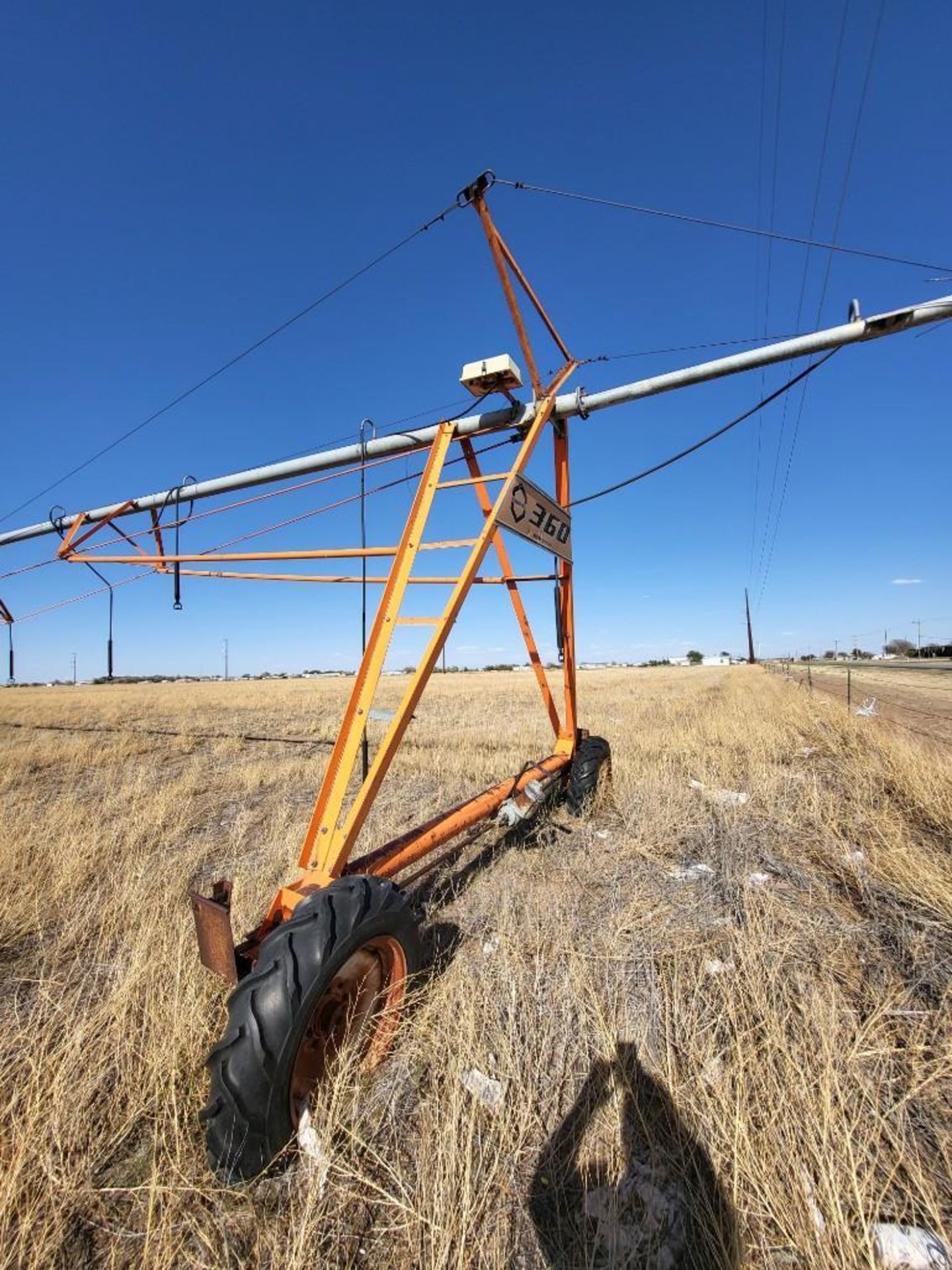 GIFFORD HILL CENTER PIVOT AND IRRIGATION BOOMS - Image 2 of 9