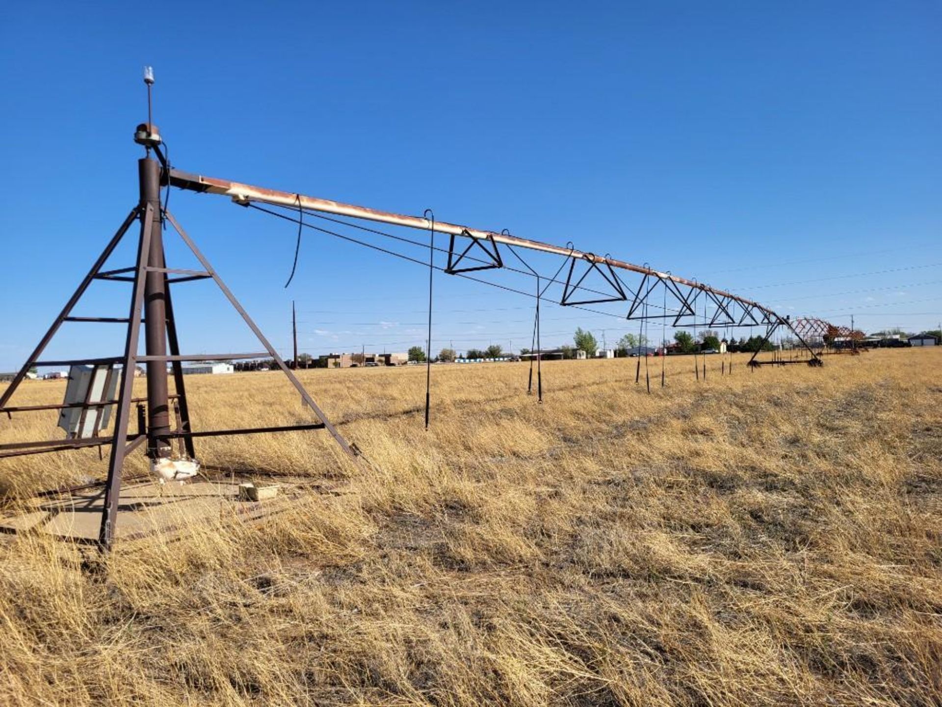 GIFFORD HILL CENTER PIVOT AND IRRIGATION BOOMS - Image 5 of 9