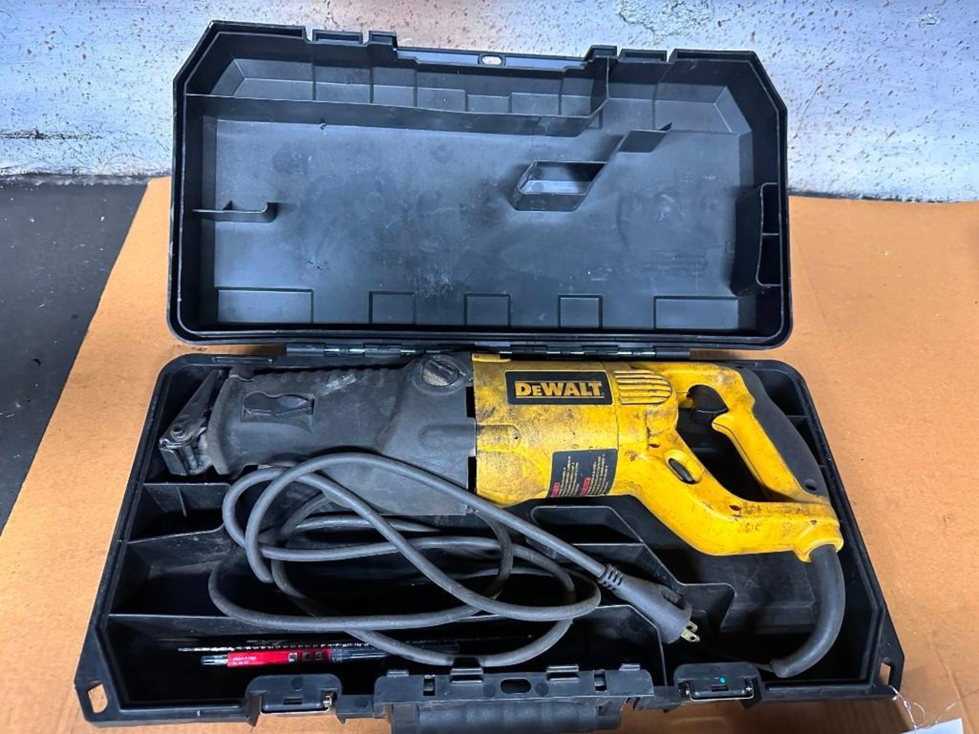 DEWALT RECIPROCATING SAW SAWZALL