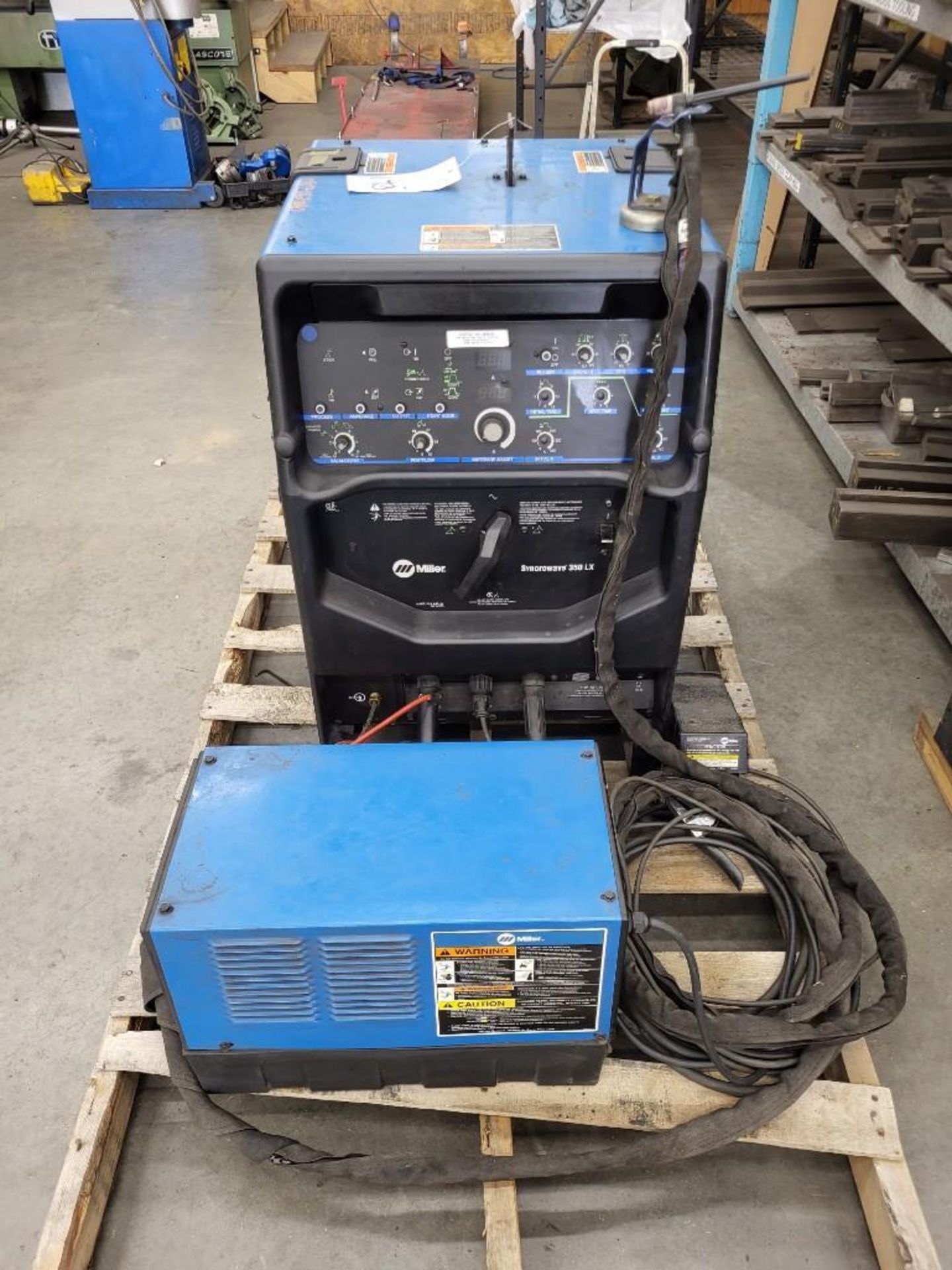 MILLER SYNCROWAVE 350 LX TIG WELDER WITH COOLMATE 3 - Image 3 of 11