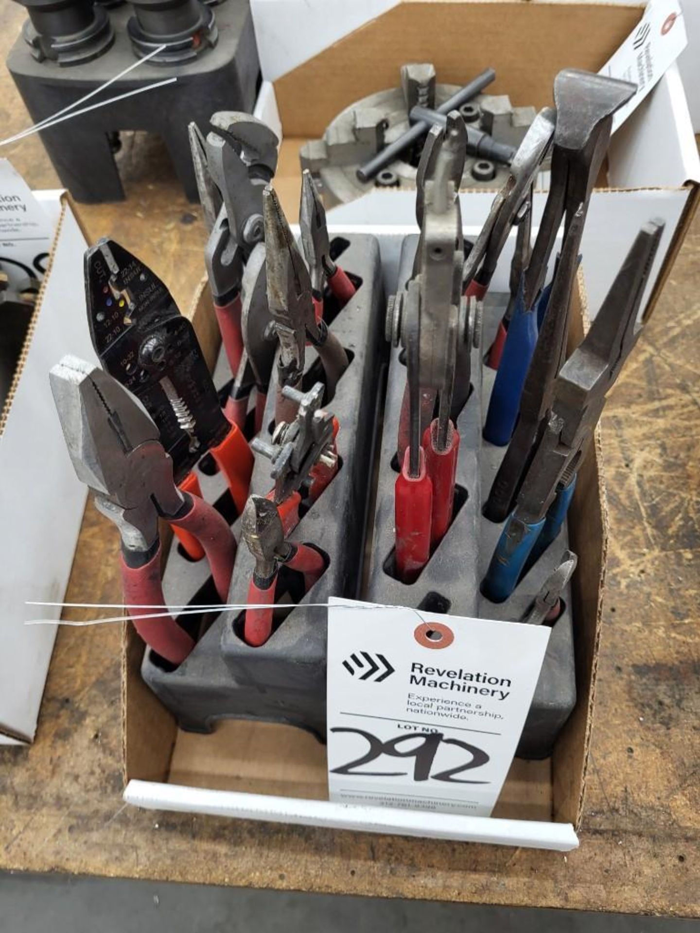 LOT OF TOOLS - PLIERS