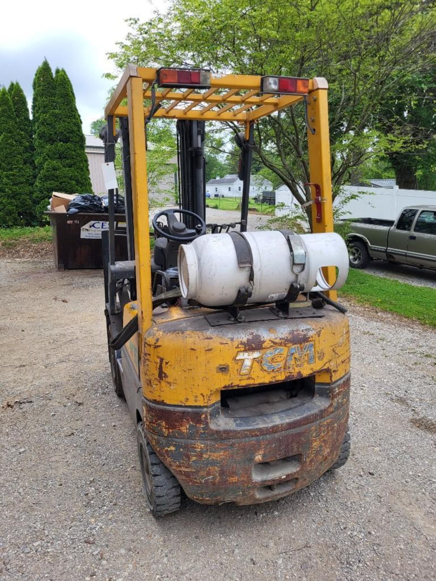 TCM FORKLIFT 700 SERIES MODEL FG15N18C 2,600 LB CAP, DUAL FUEL LP OR GAS, SIDE SHIFT, 3 STAGE MAST - Image 3 of 12