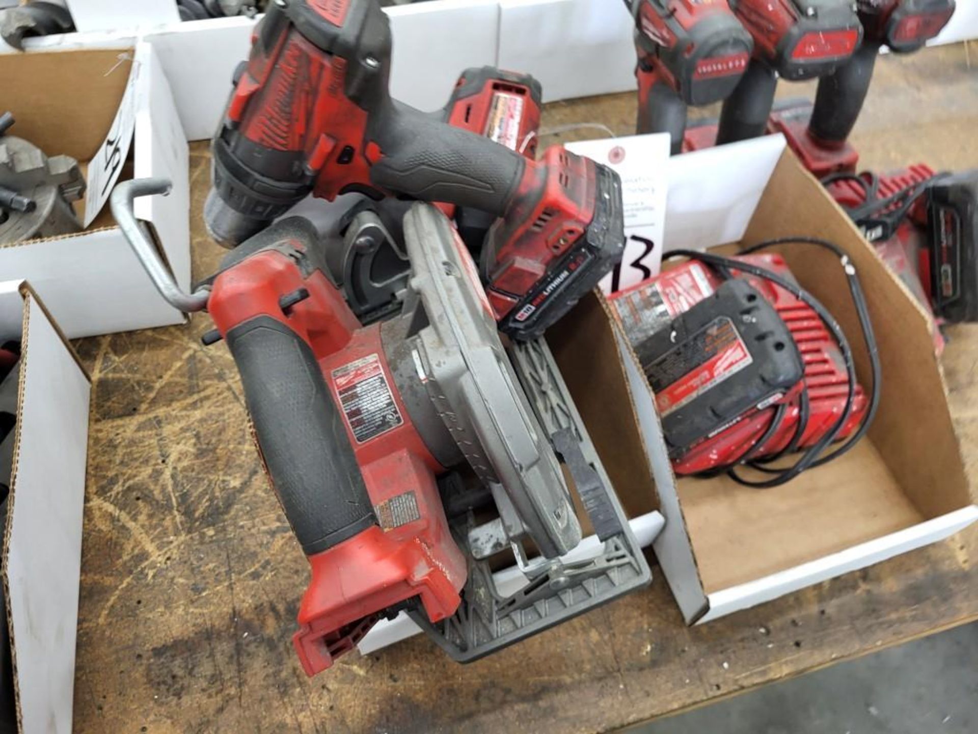 LOT OF MILWAUKEE CORDLIES DRILL DRIVERS, CIRCULAR SAW, CHARGERS, BATTERIES - Image 2 of 6