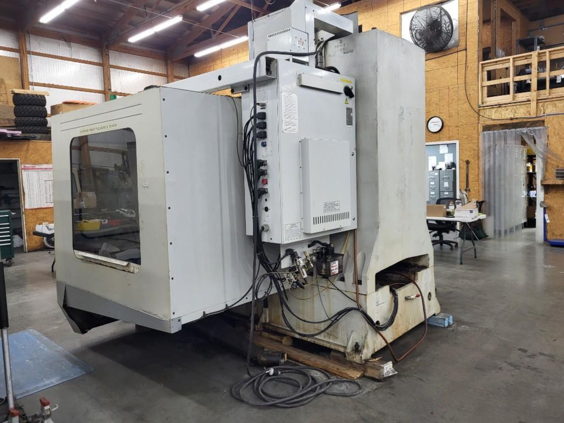 1999 HAAS VF-6 CNC VERTICAL MACHINING CENTER - Image 5 of 17