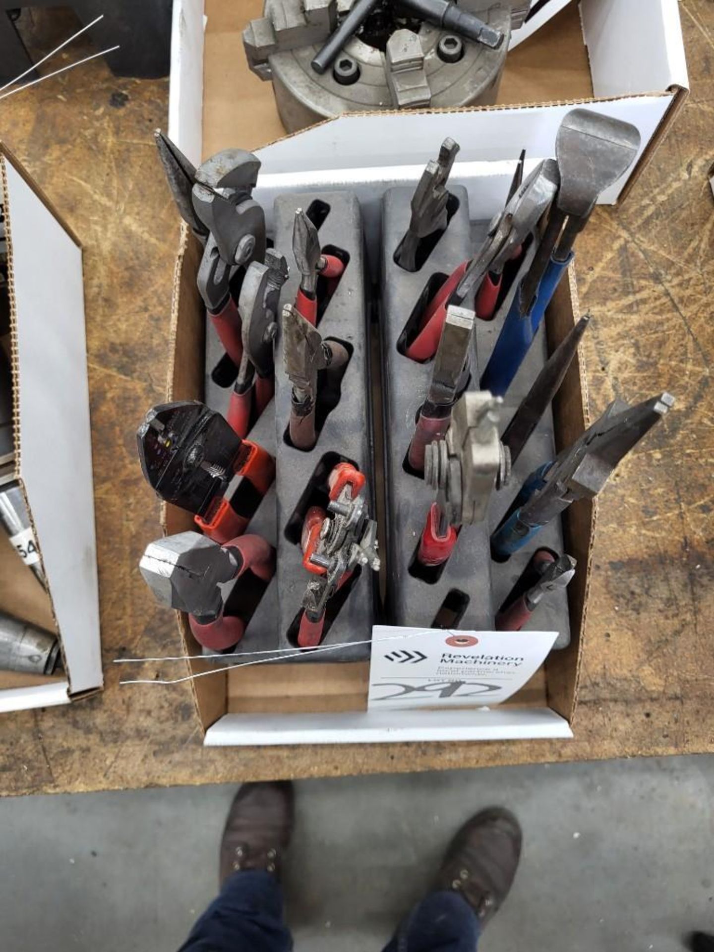 LOT OF TOOLS - PLIERS - Image 4 of 4
