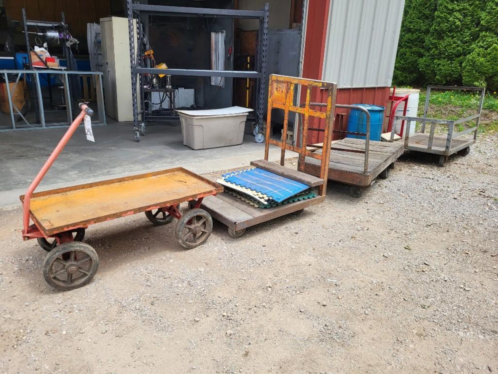 LOT OF 4 TROLLEYS AND CARTS
