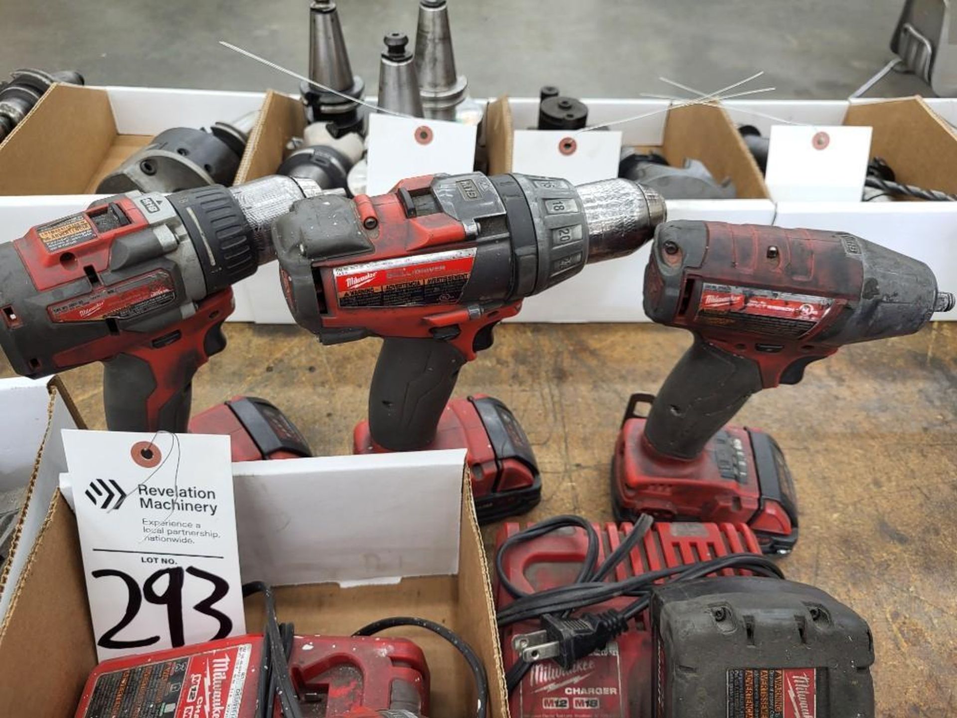 LOT OF MILWAUKEE CORDLIES DRILL DRIVERS, CIRCULAR SAW, CHARGERS, BATTERIES - Image 6 of 6