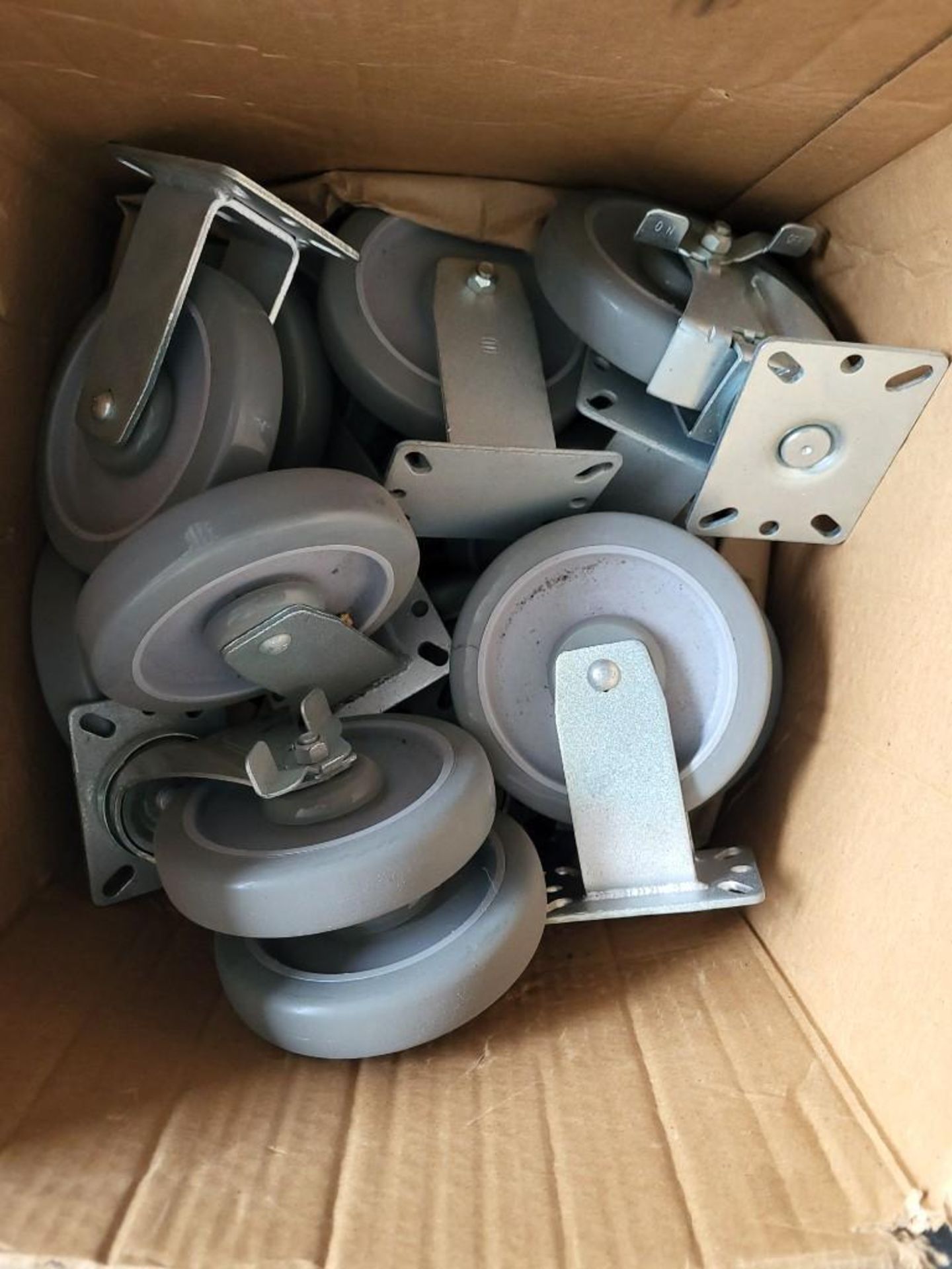 LOT OF CASTER WHEELS - Image 2 of 5