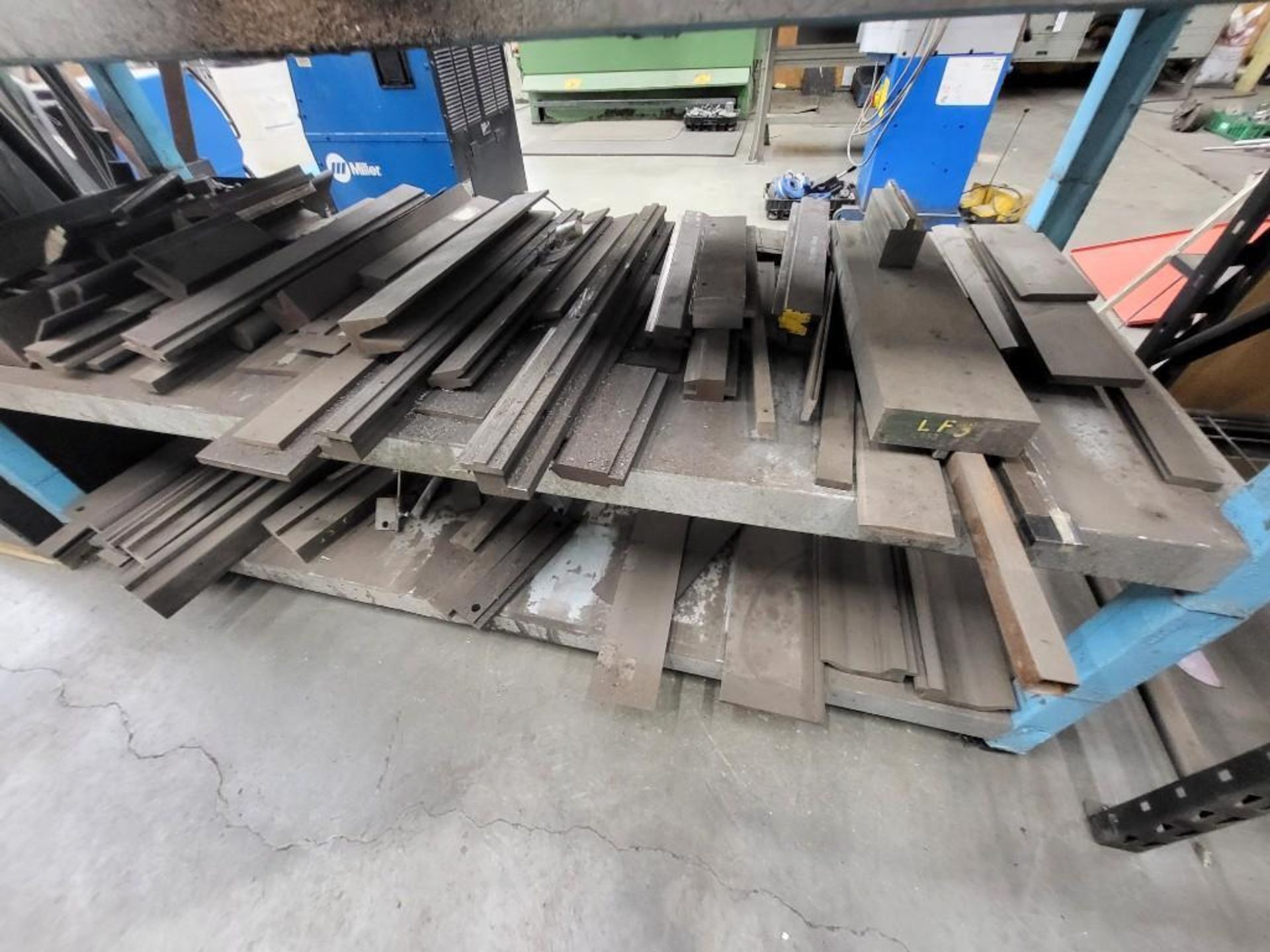 LOT OF PRESS BRAKE TOOLING WITH SHELF - Image 16 of 18