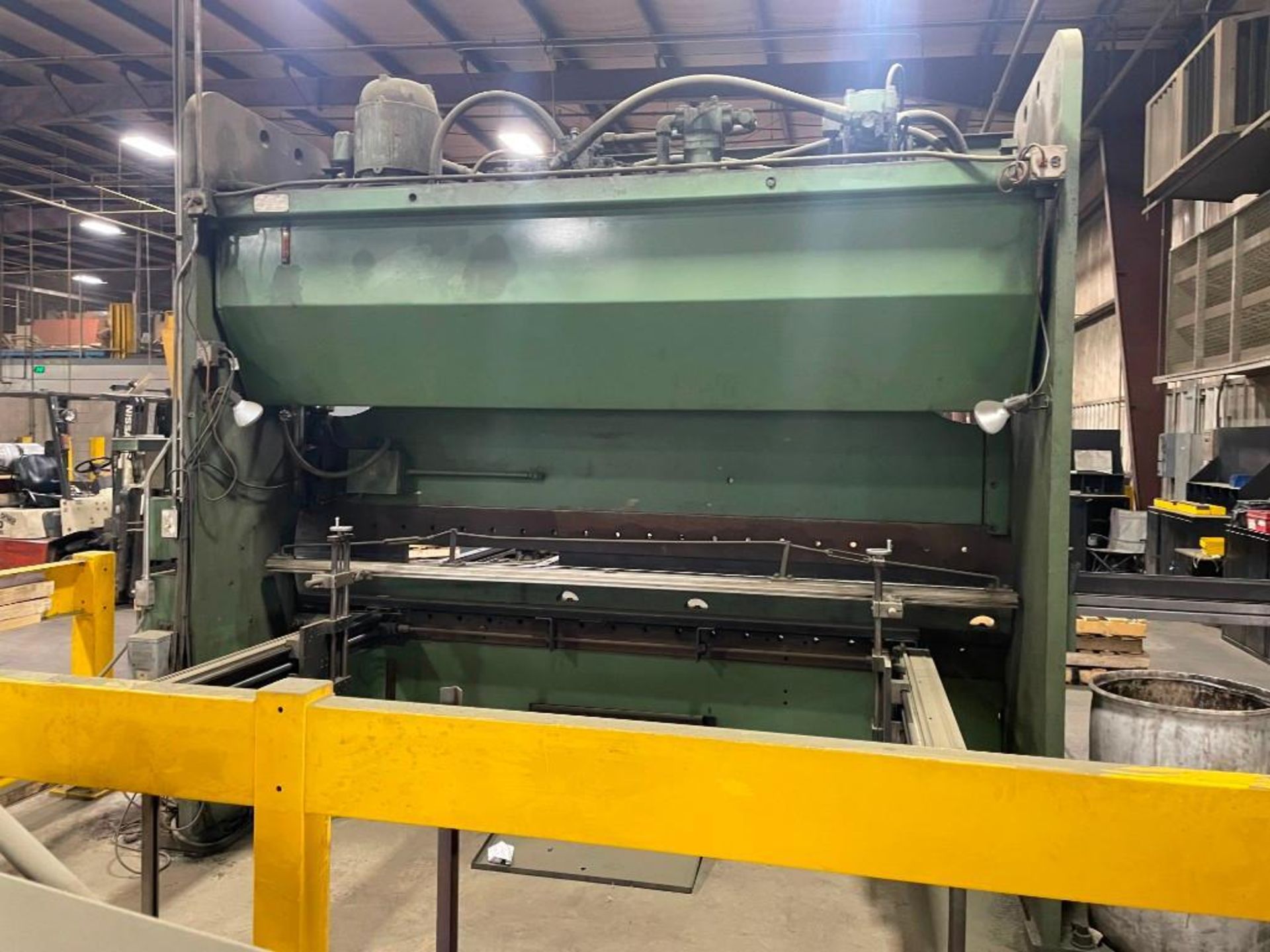 175 TON X 12′ CINCINNATI 175CB X 10 CNC PRESS BRAKE; NEEDS REPAIR - Image 8 of 11