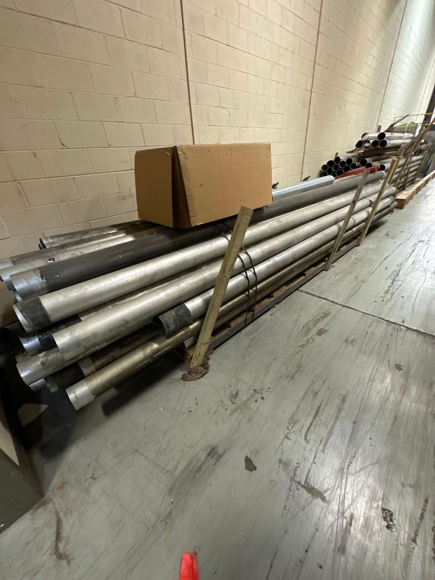 APPROX. 40 6”X20’ ALUMINUM TUBE PIPES - Image 3 of 3