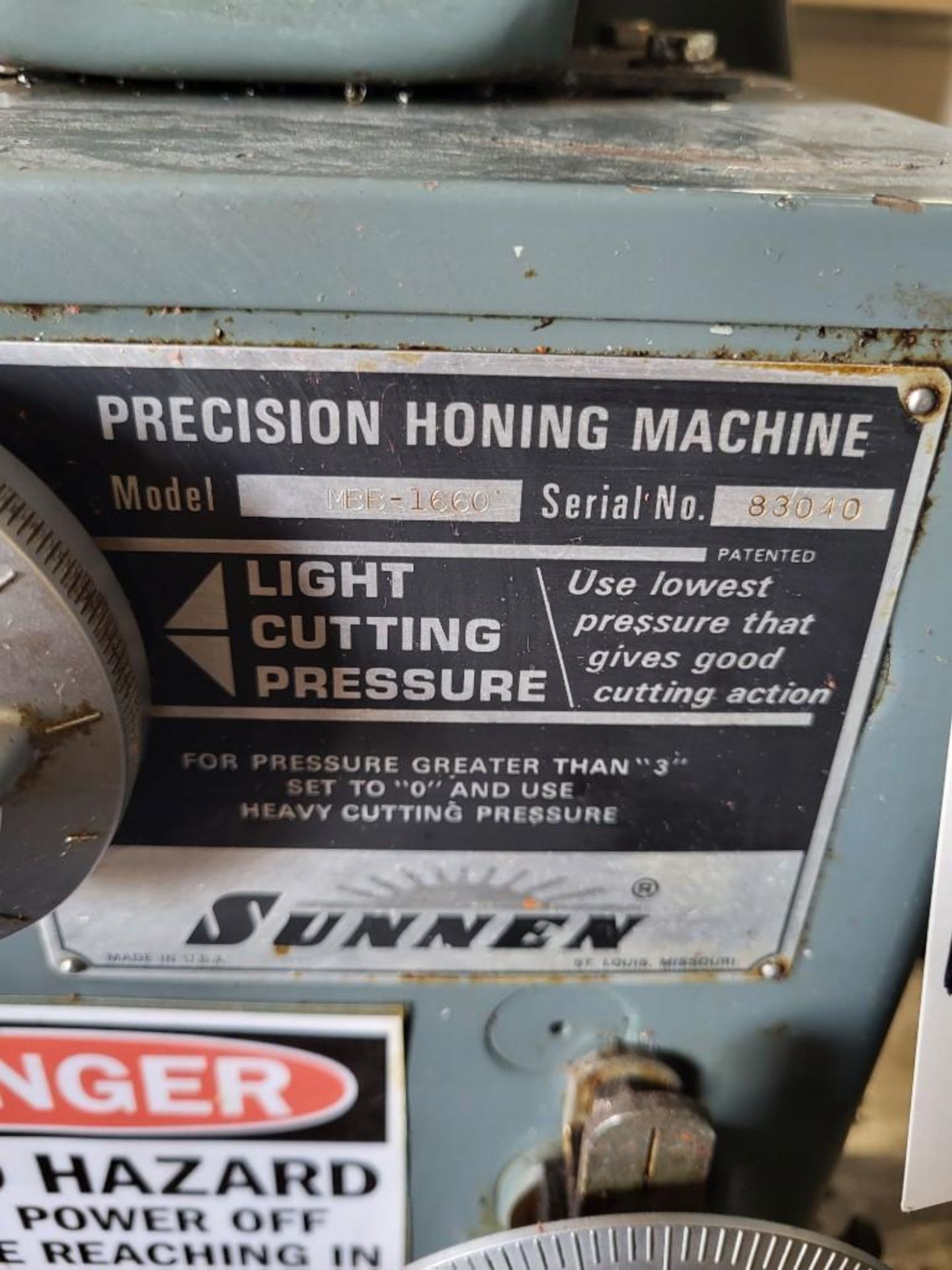 SUNNEN MBB-1660 PRECISION HONING MACHINE WITH TOOLING - Image 7 of 12