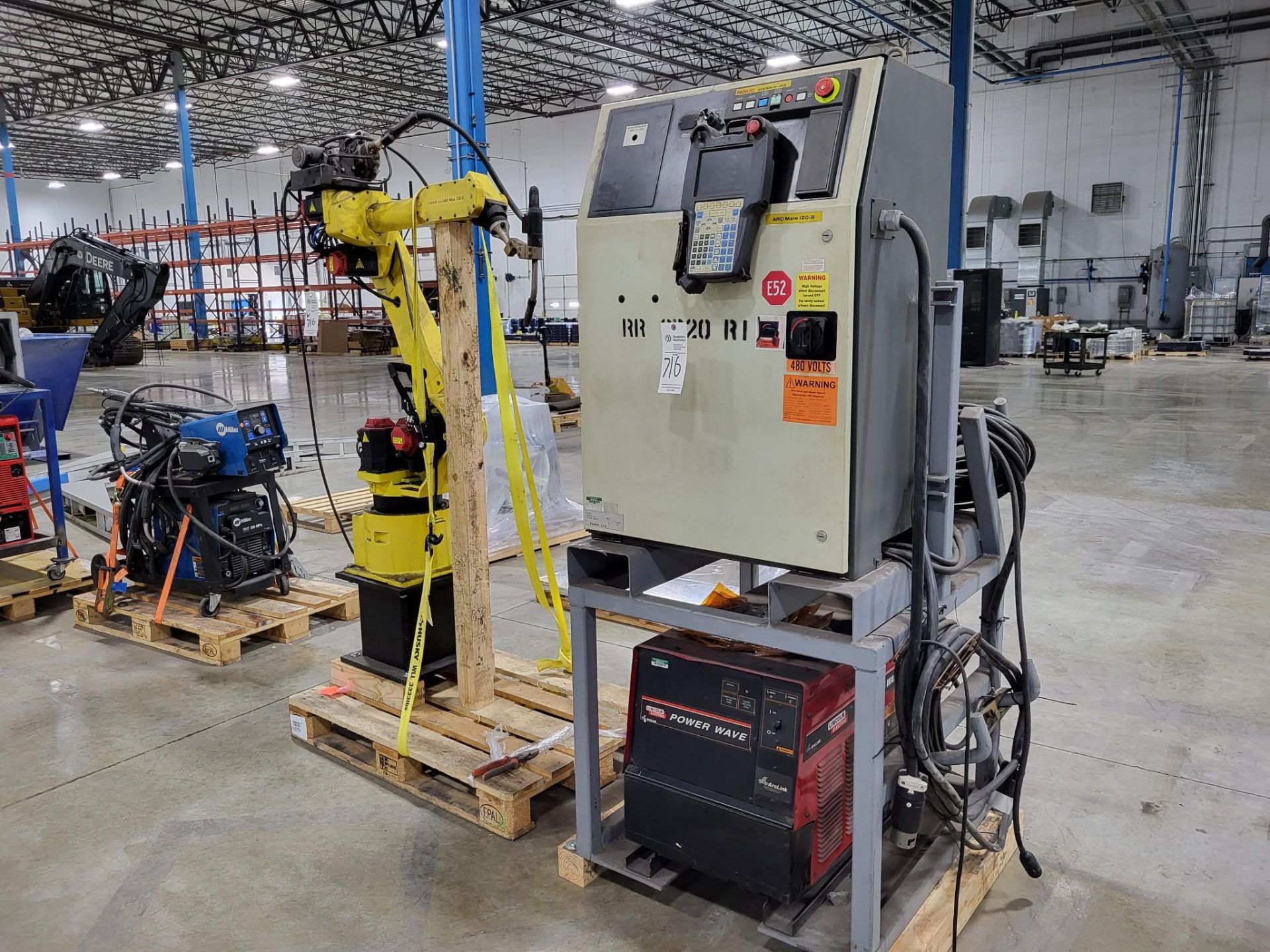 FANUC LINCOLN ELECTRIC ROBOTIC WELDING CELL WITH ARC MATE 120IB AND POWERWAVE 455M - Image 2 of 18