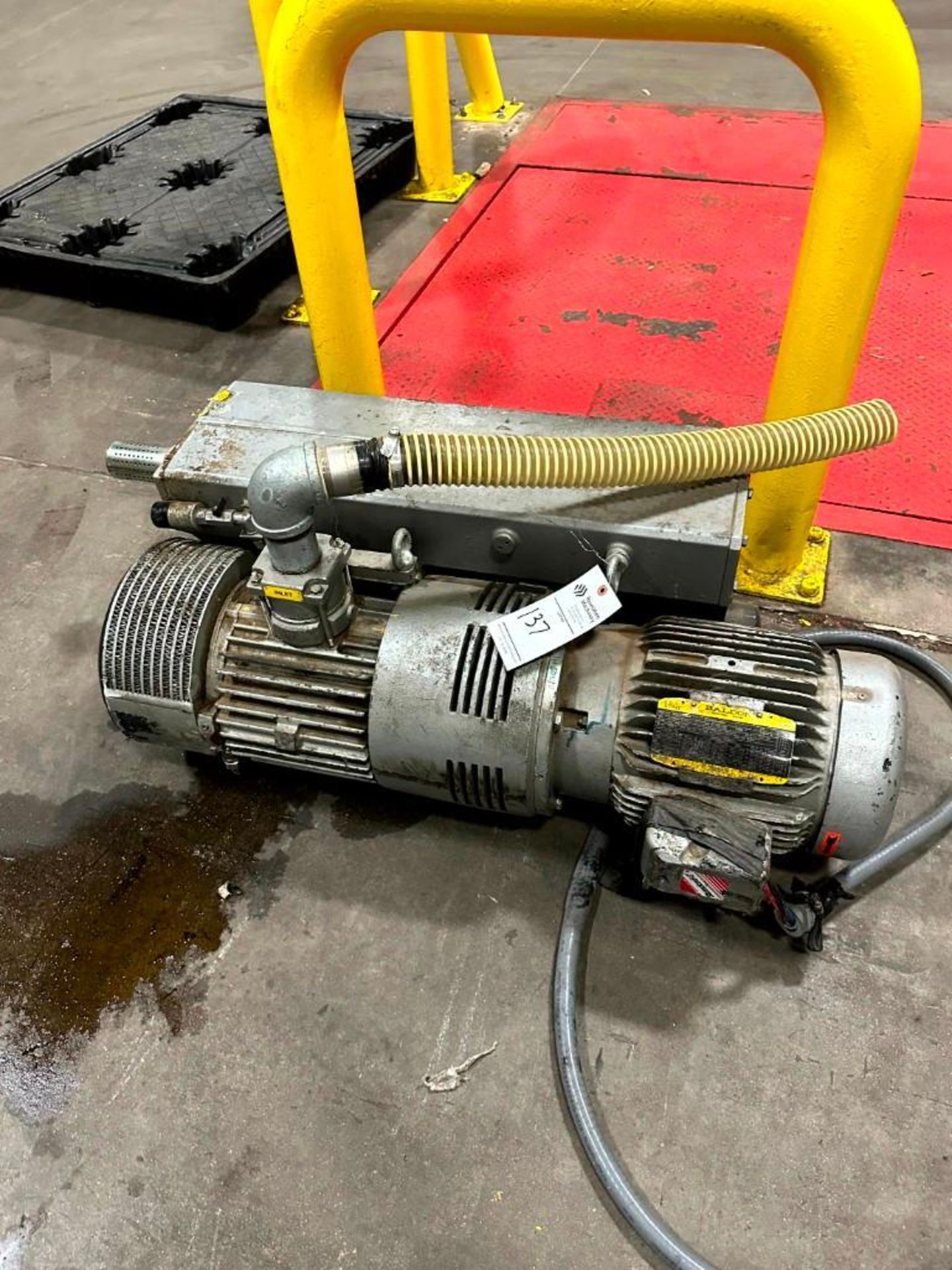 BUSCH ROTARY VANE VACUUM PUMP APPROX 10 HP