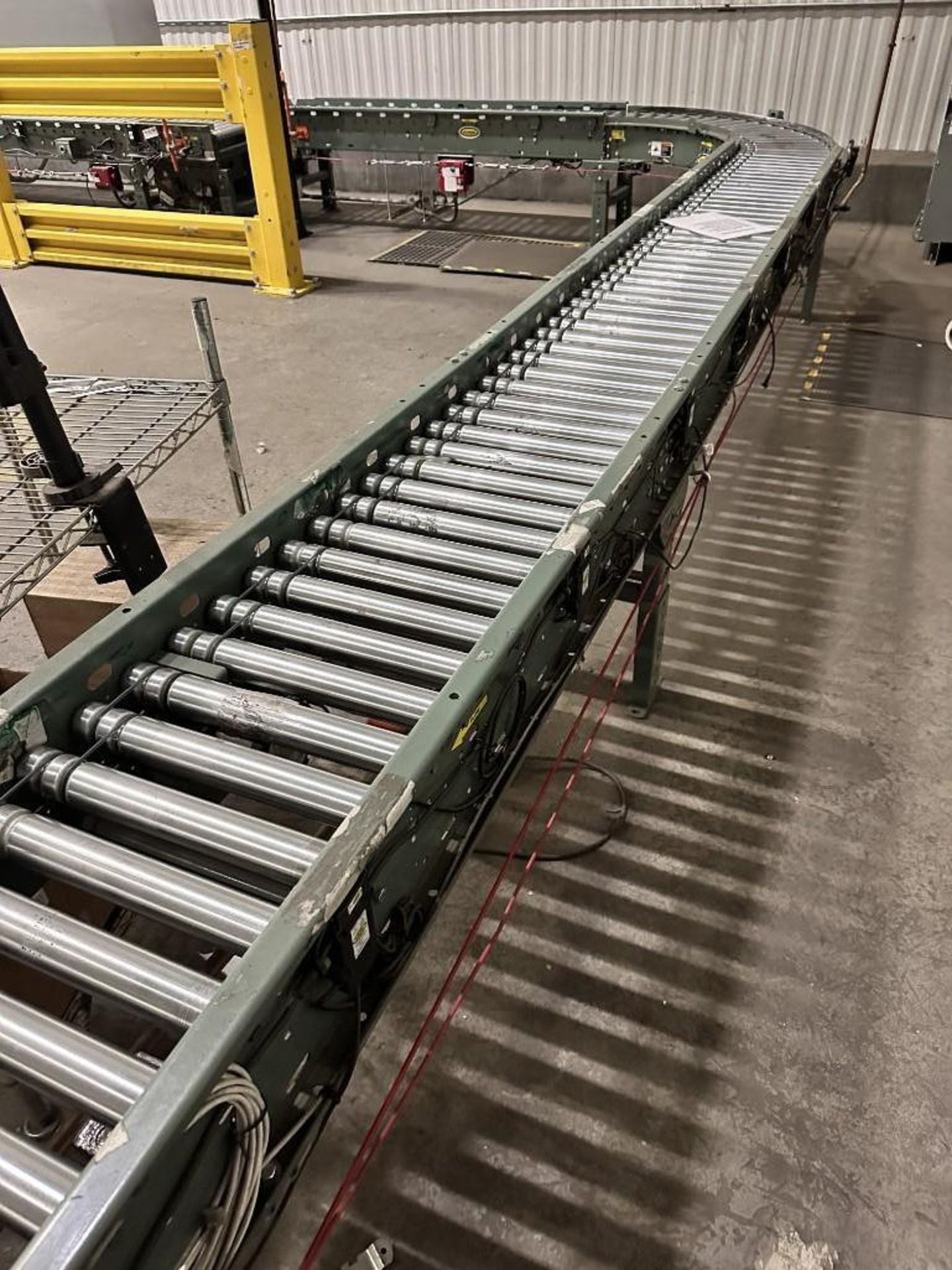 HYTROL POWER CONVEYOR SYSTEM 57 FOOT LONG DRIVEN. WITH BOX SHIFTER - Image 5 of 10