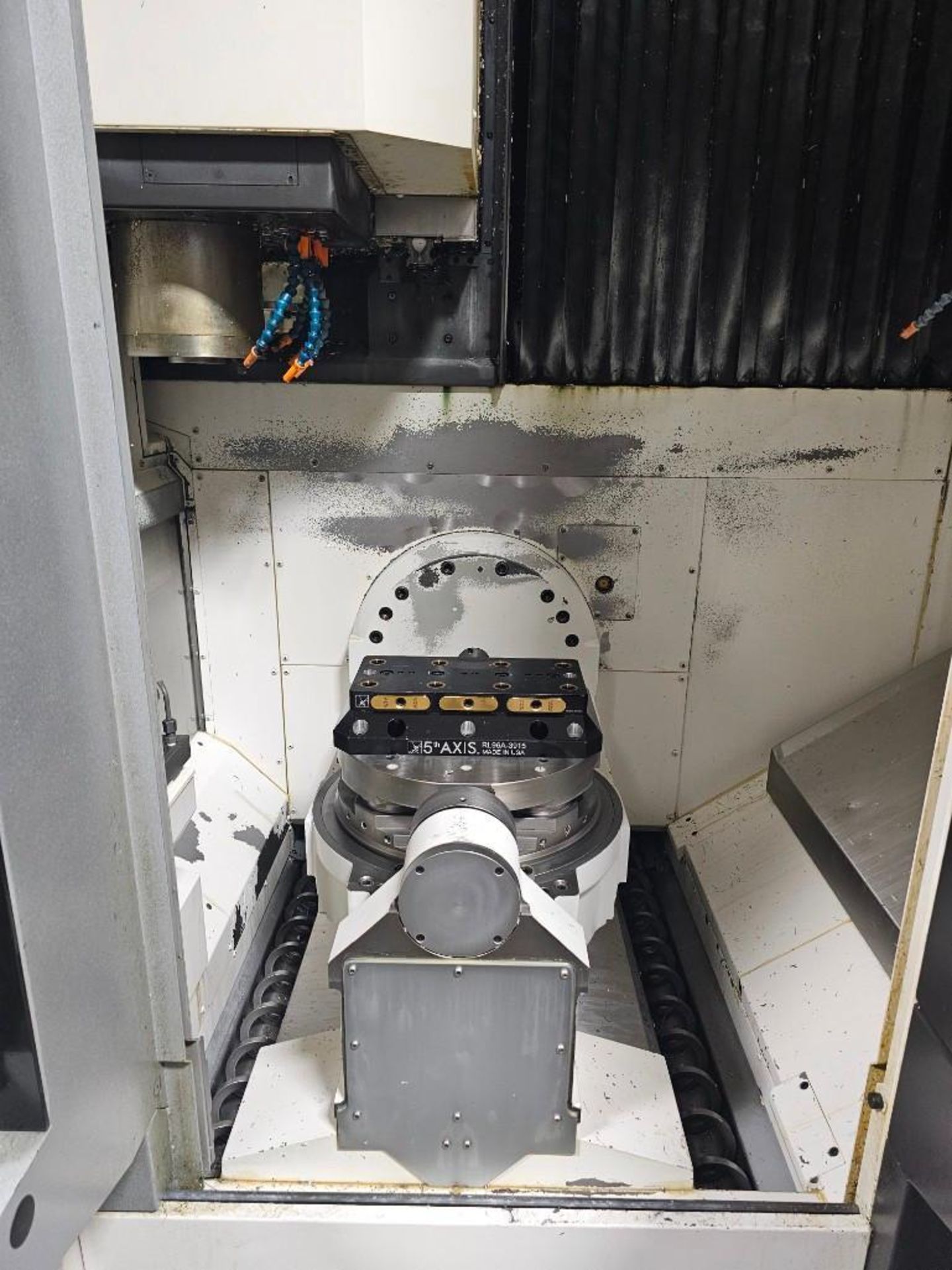 2017 OKUMA MU-4000V 5-AXIS CNC VERTICAL MACHINING CENTER - Image 8 of 20