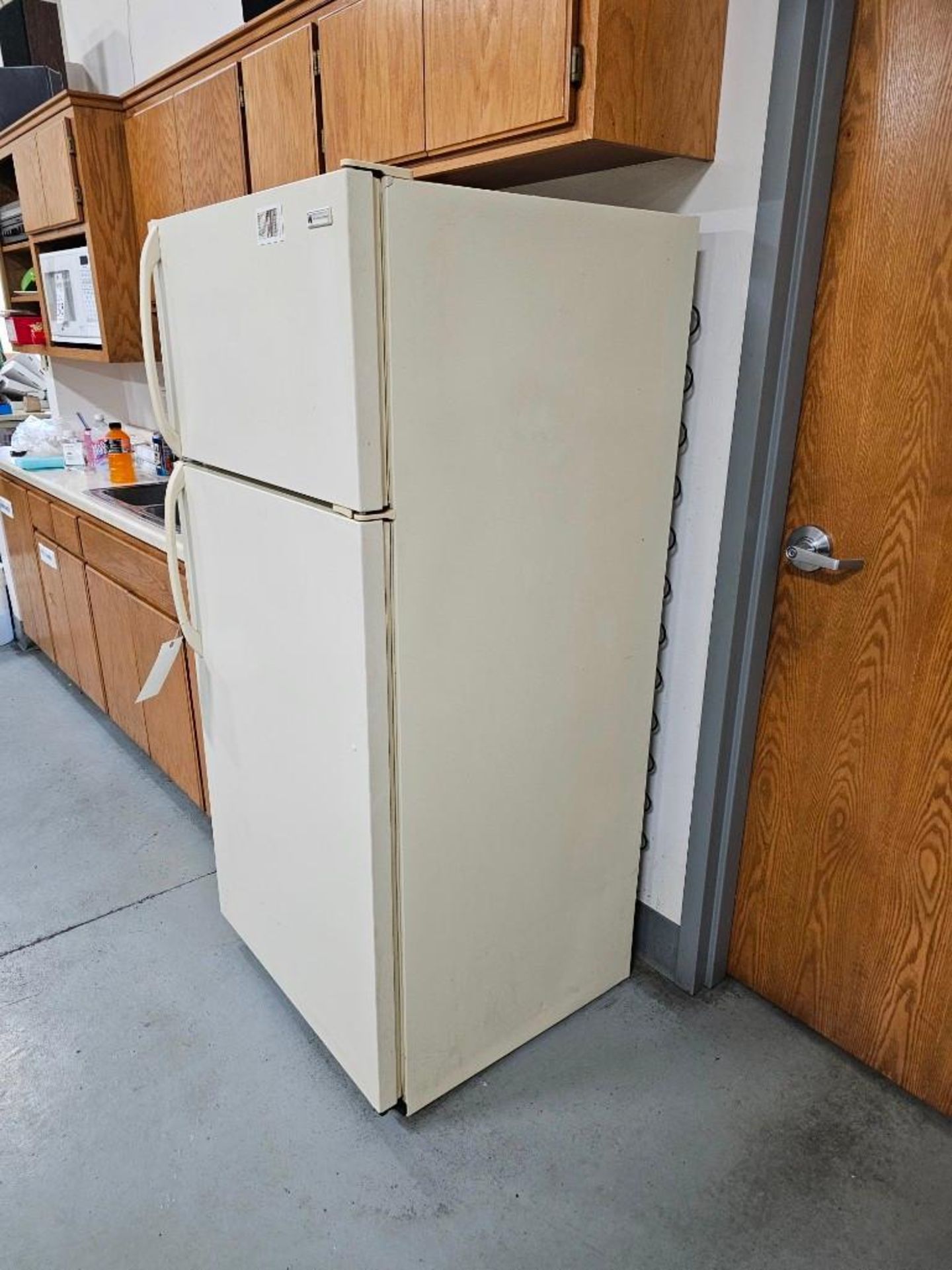 WHITE WESTINGHOUSE REFRIGERATOR - Bild 2 aus 3