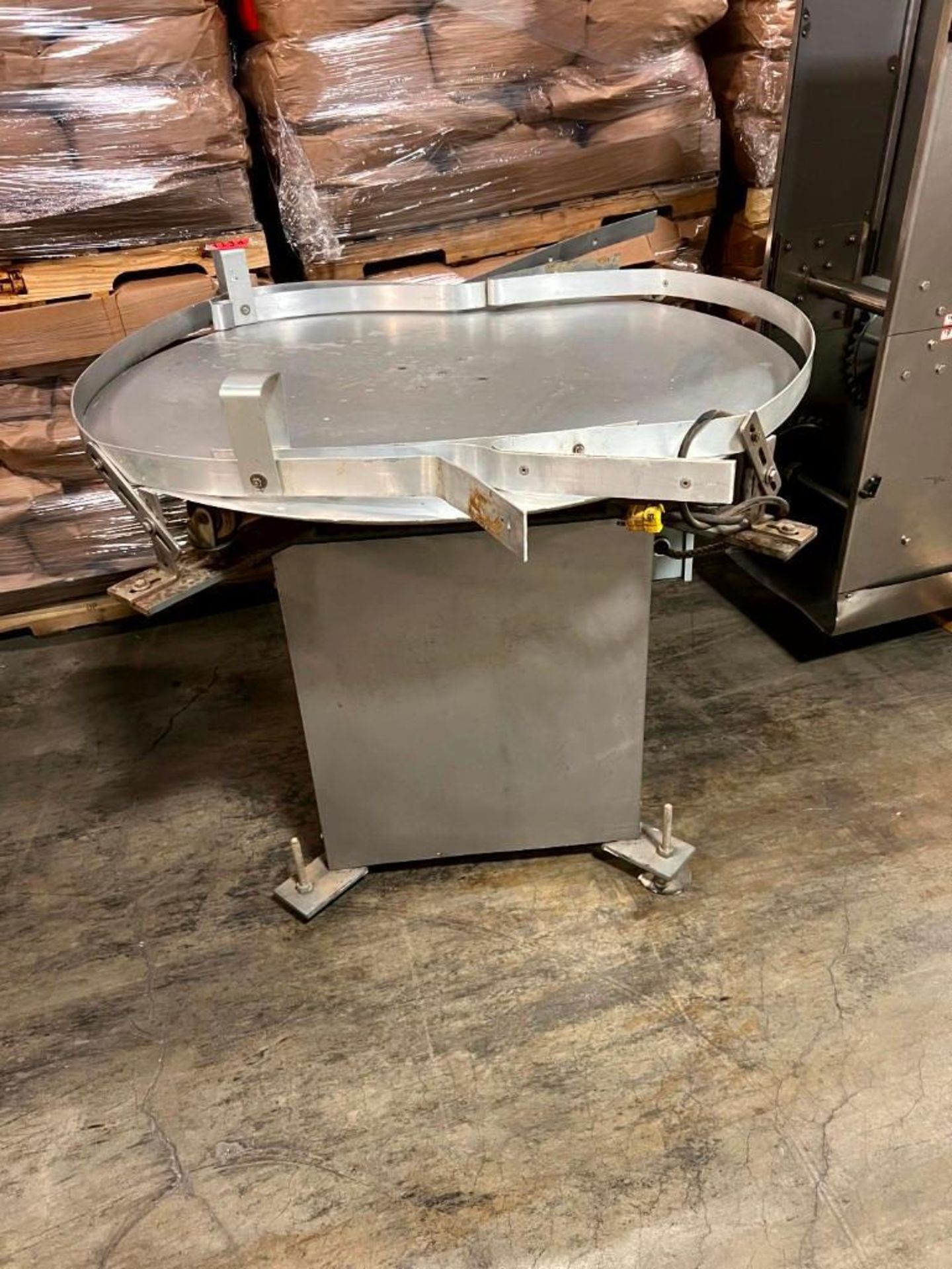 DIAMETER 34″ ROTARY ACCUMULATION TABLE W/ GUARDING