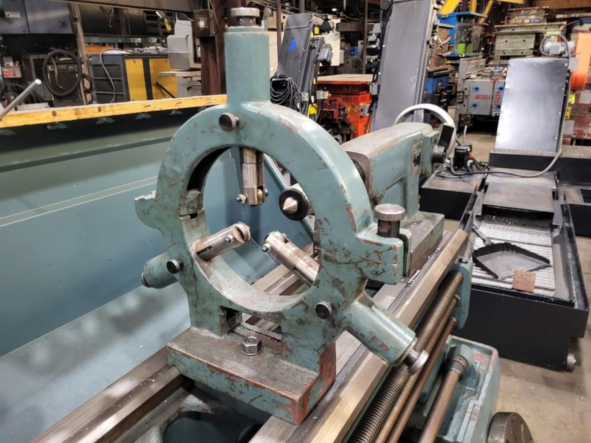 VICTOR 2080S 20" X 80" GAP BED PRECISION LATHE, WITH TAILSTOCK, CHUCK, STEADY REST, TOOLING - Image 17 of 28
