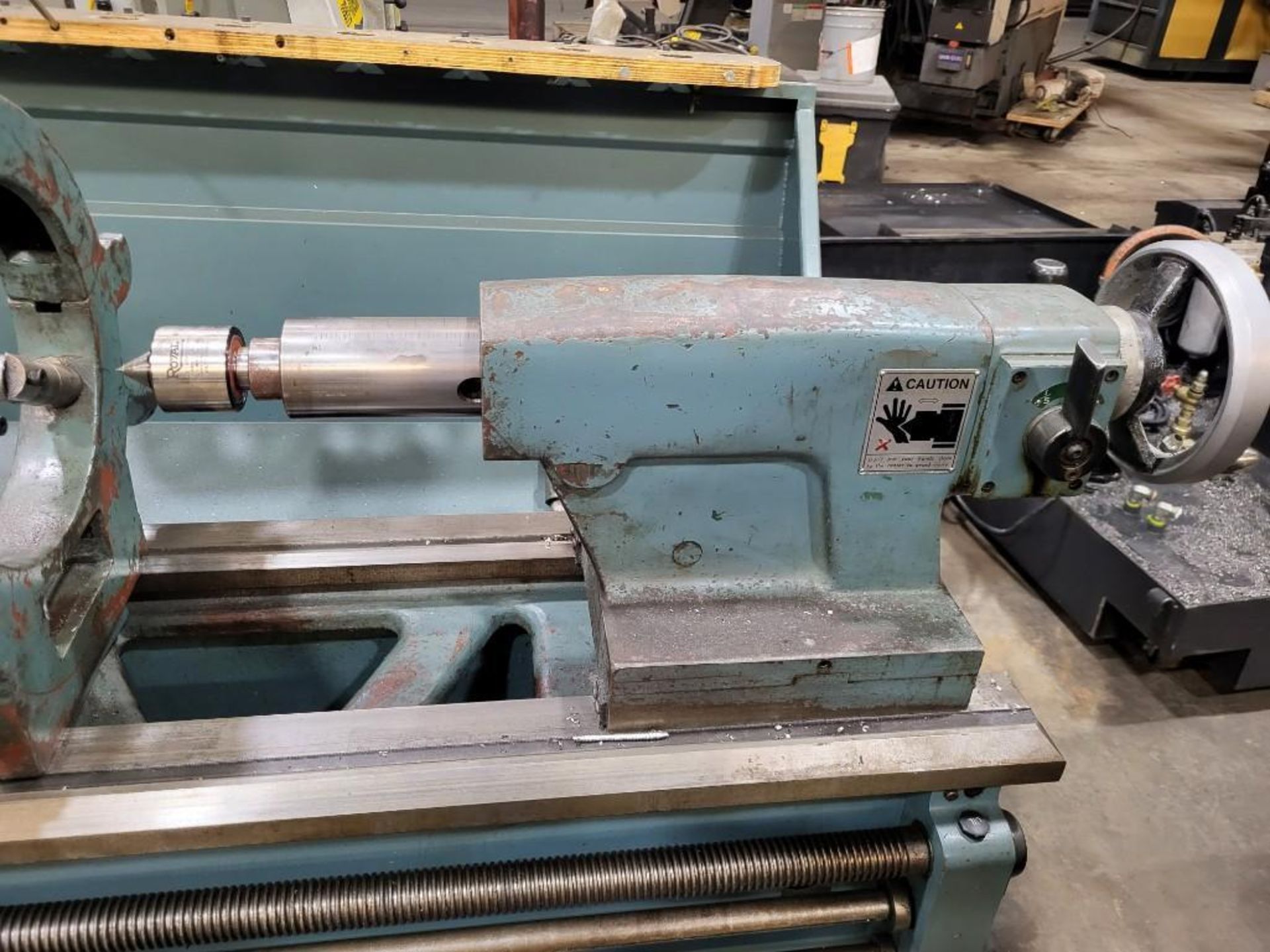 VICTOR 2080S 20" X 80" GAP BED PRECISION LATHE, WITH TAILSTOCK, CHUCK, STEADY REST, TOOLING - Image 18 of 28