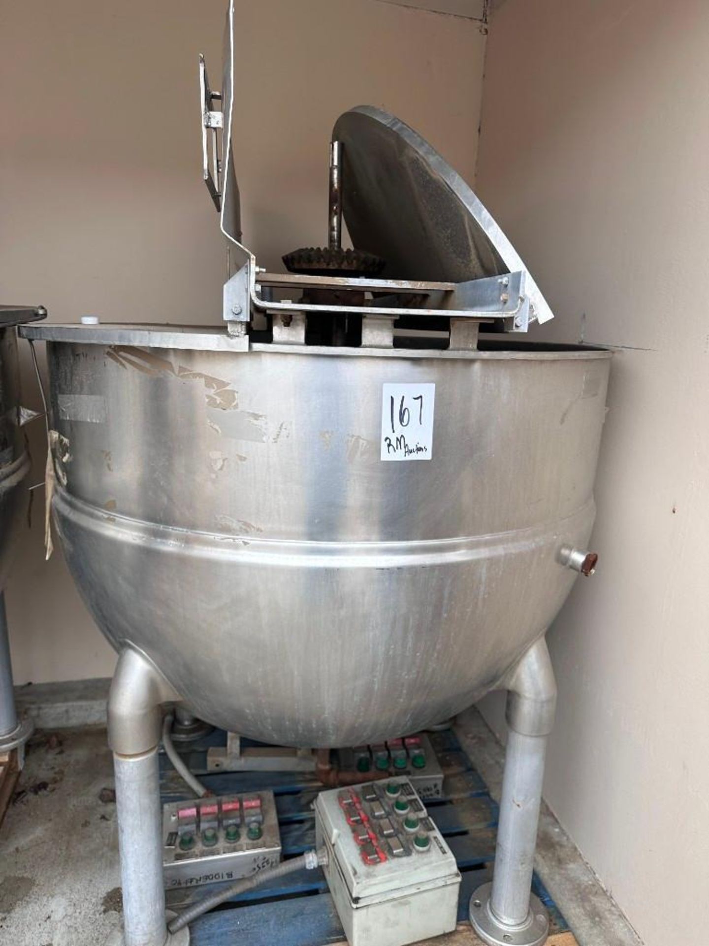 250 GALLON GROEN STAINLESS STEEL JACKETED MIXING KETTLE (AGITATOR ONLY, NO MOTOR OR GEARBOX) - Image 3 of 4